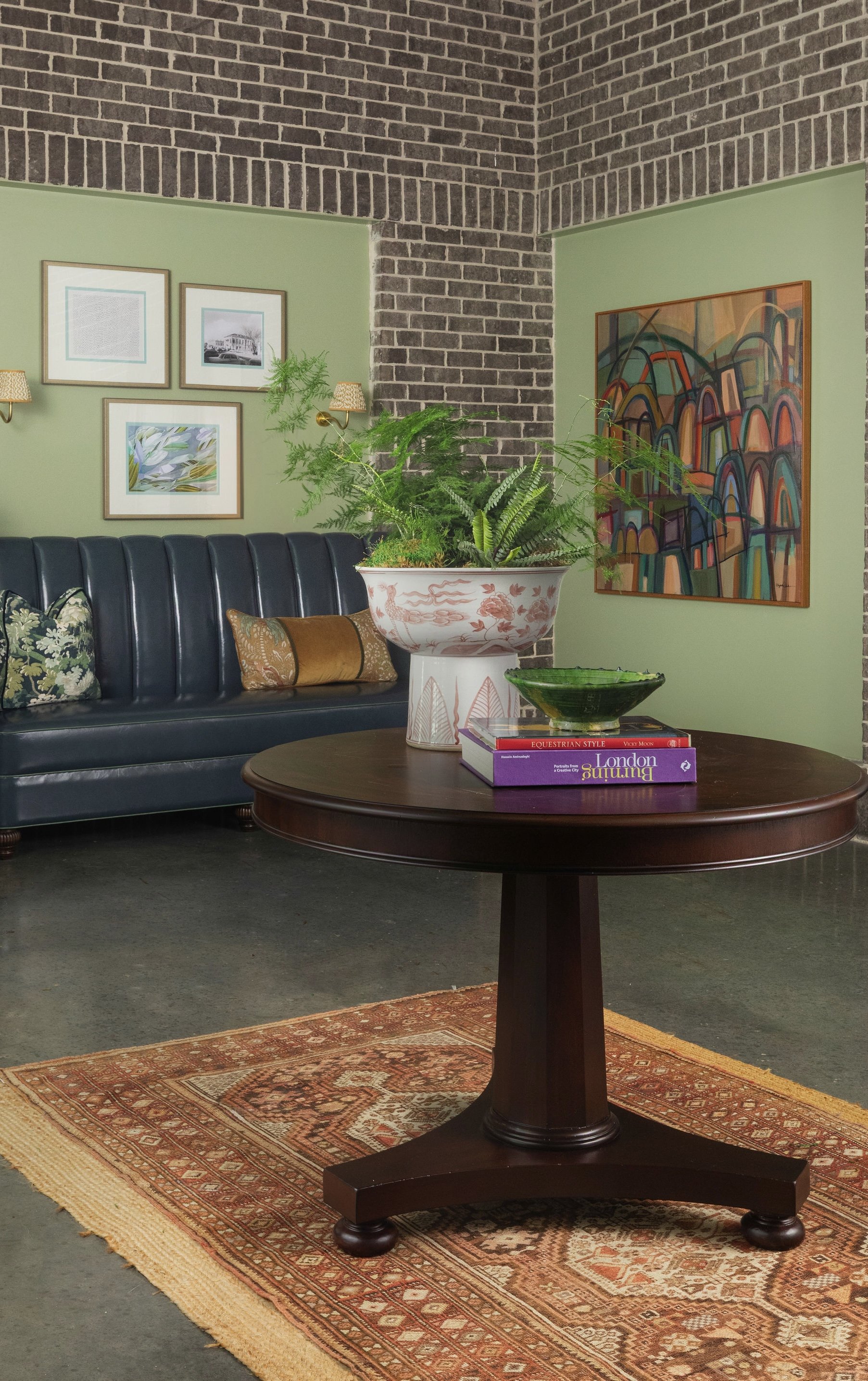 Lesley-Steinberg-Interiors_100-North-Main-Alpharetta_Elizabeth-Granger-18.jpeg