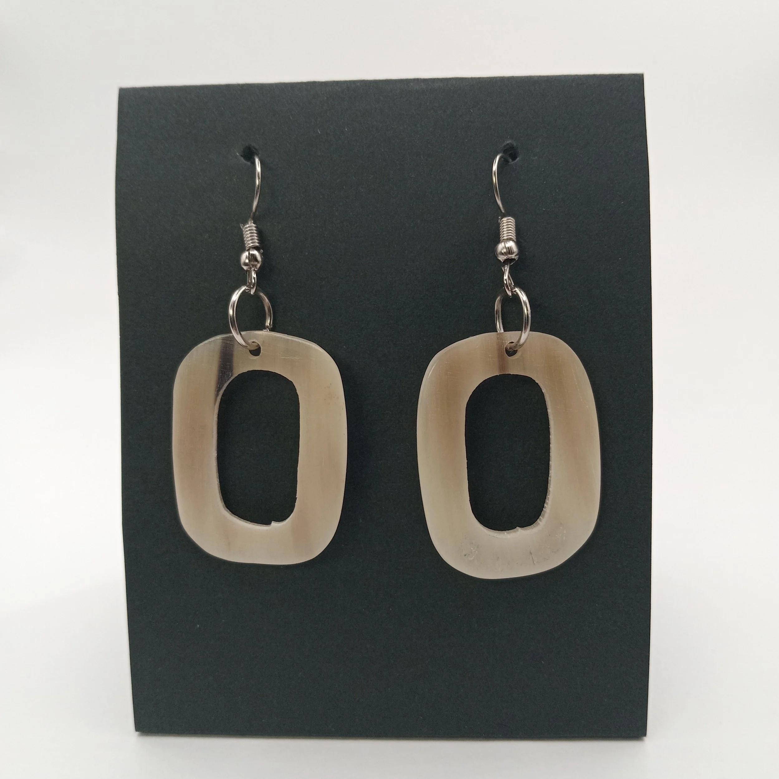 Earrings B5 061-c.jpg