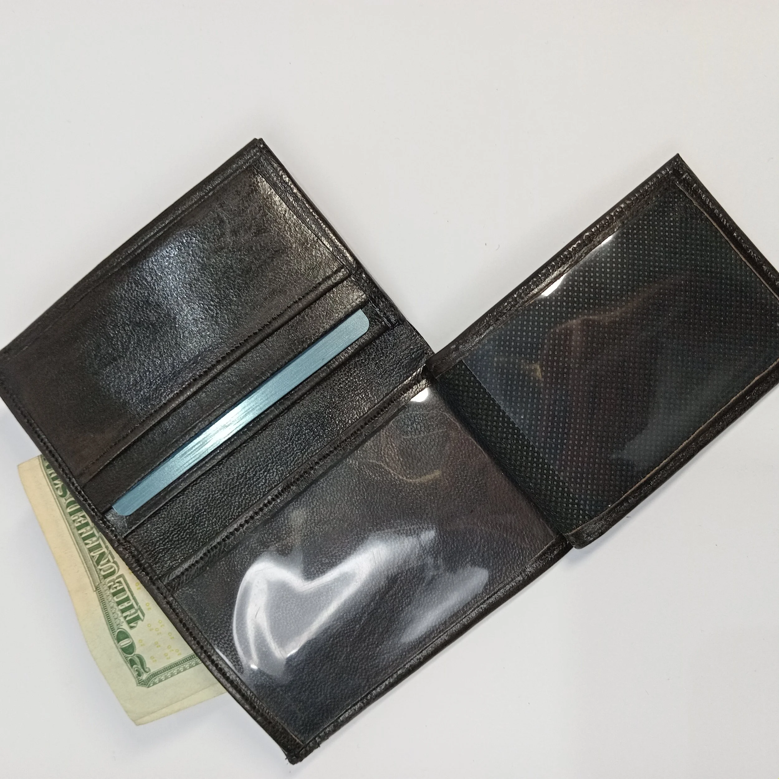 Wallets B5 004-b.jpg