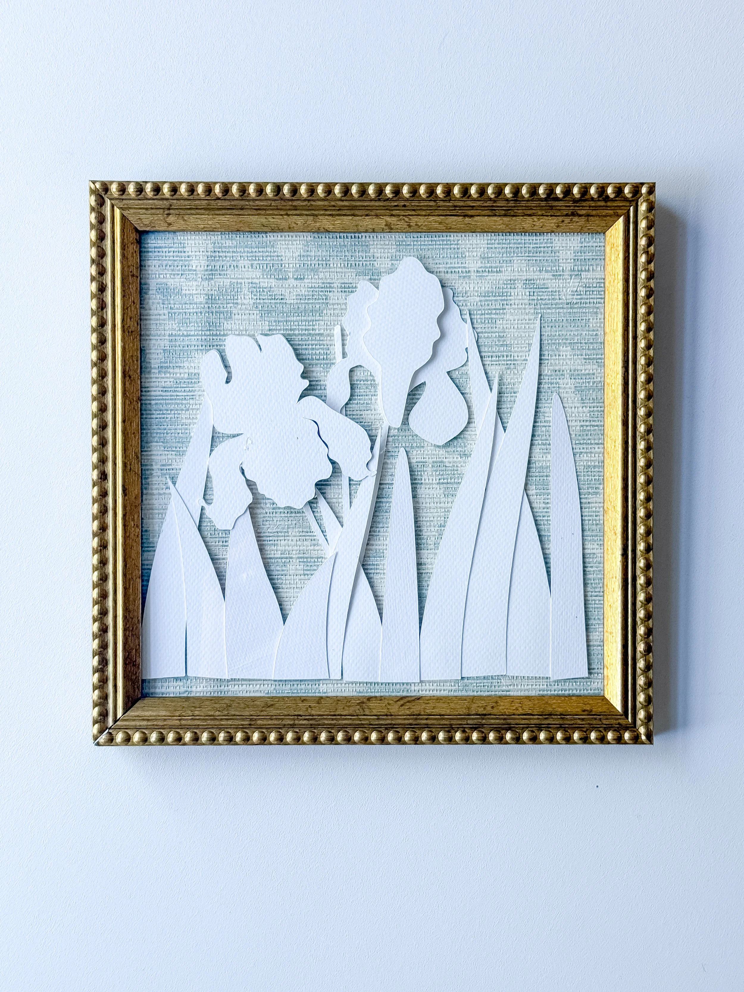 Blue Grasscloth Iris