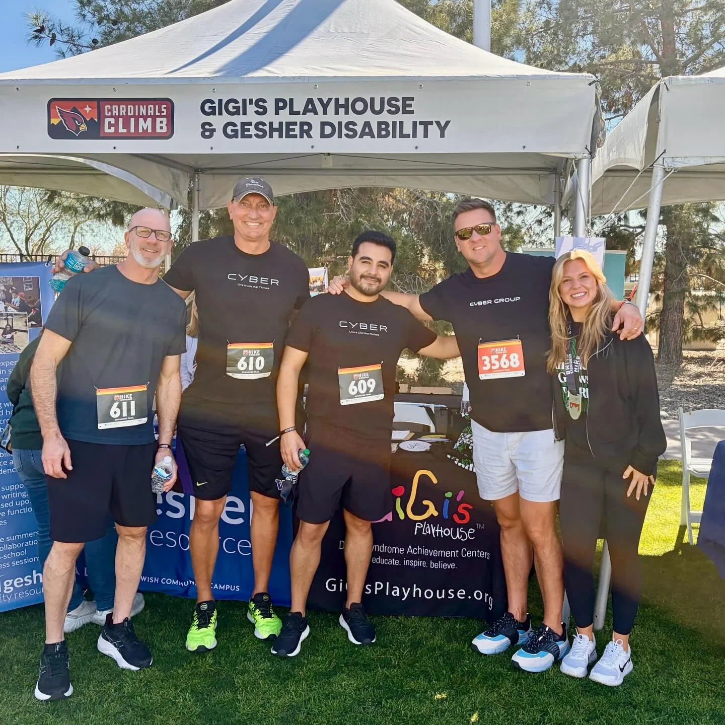 We had the incredible opportunity to participate in the @azcardinalsclimb this past weekend alongside our amazing friends and partners @gigisplayhousephx, @detourcompanytheatre and @dariusrobinson (obviously 🤩), and lots of other @azcardinals, too!
