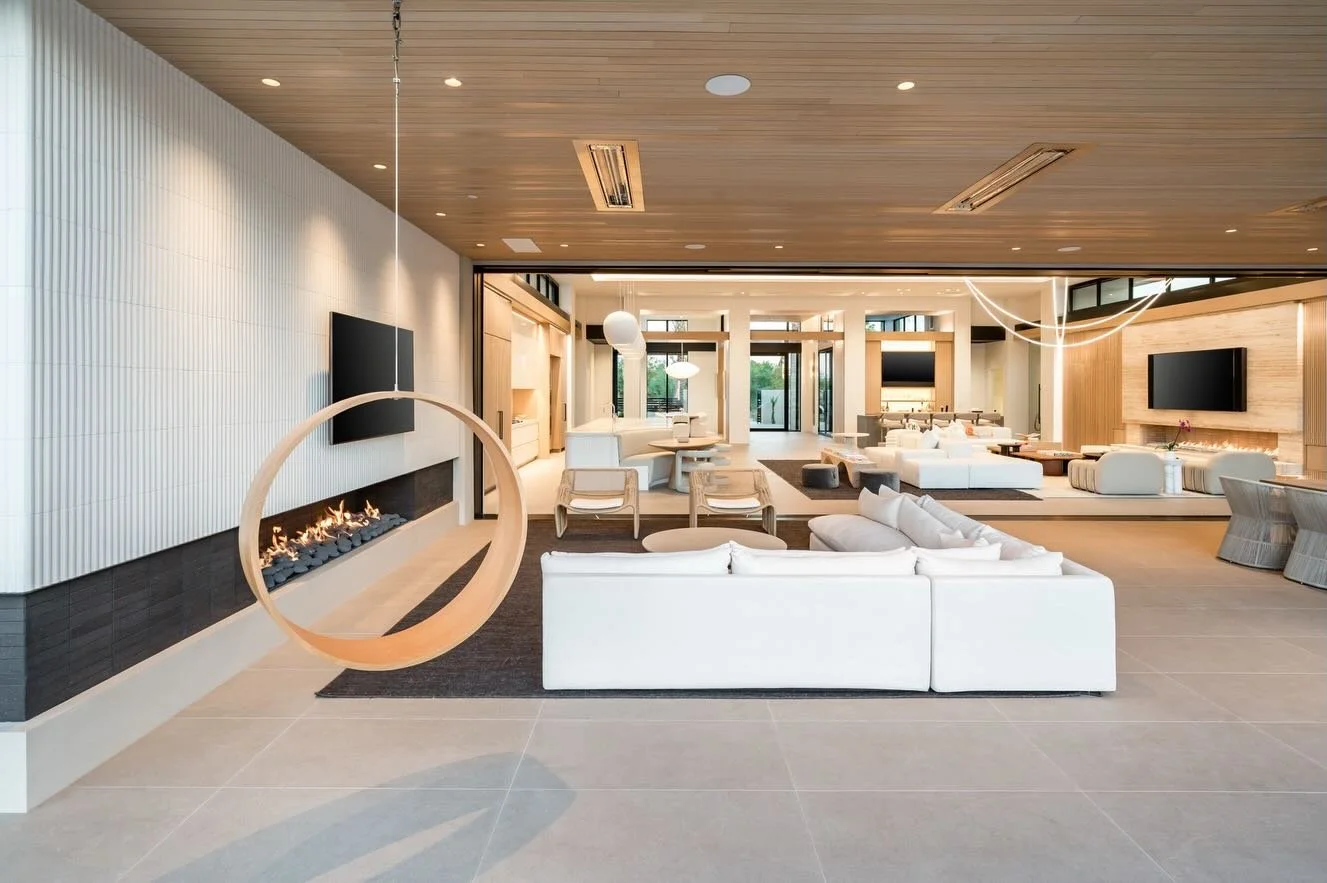 Custom work at its finest in this incredibly special and gorgeously detailed Paradise Valley home. ✨

Architectural Design: @jmadarchitecture 
Builder: @yonkercustomhomes 
Tech Integration: @cybergroupscottsdale