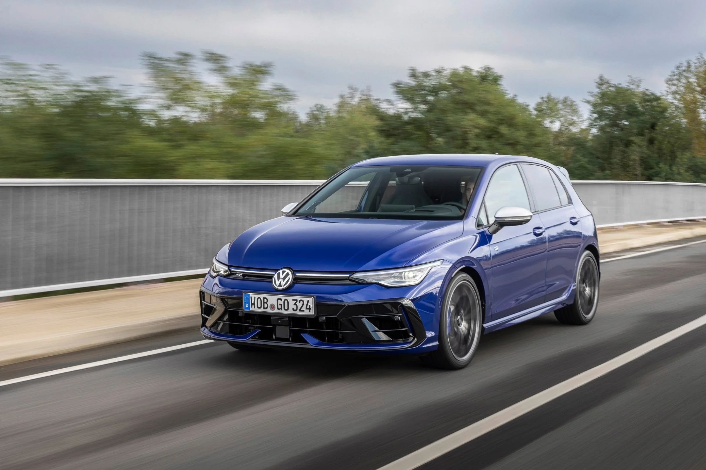 Blue Volkswagen Golf fitted with a Thatcham S7 Tracker
