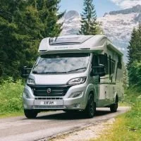 an image of a motorhome with a link to this websites motorhome tracker and motorhome immobiliser shop page.