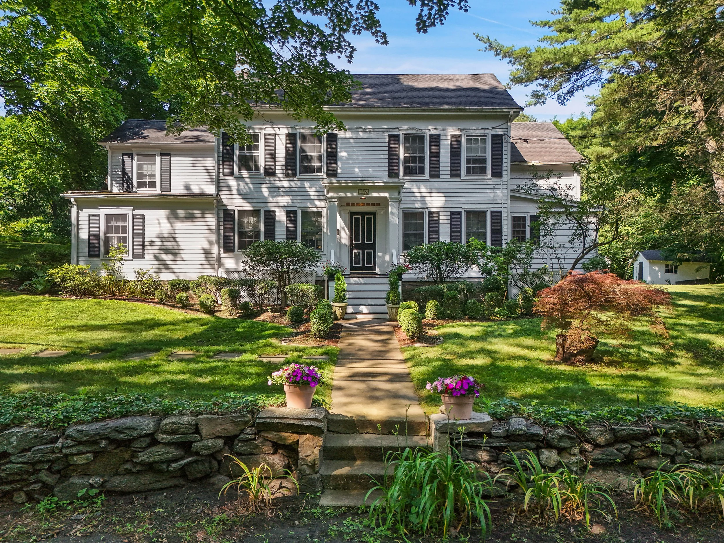128 Weaver Street