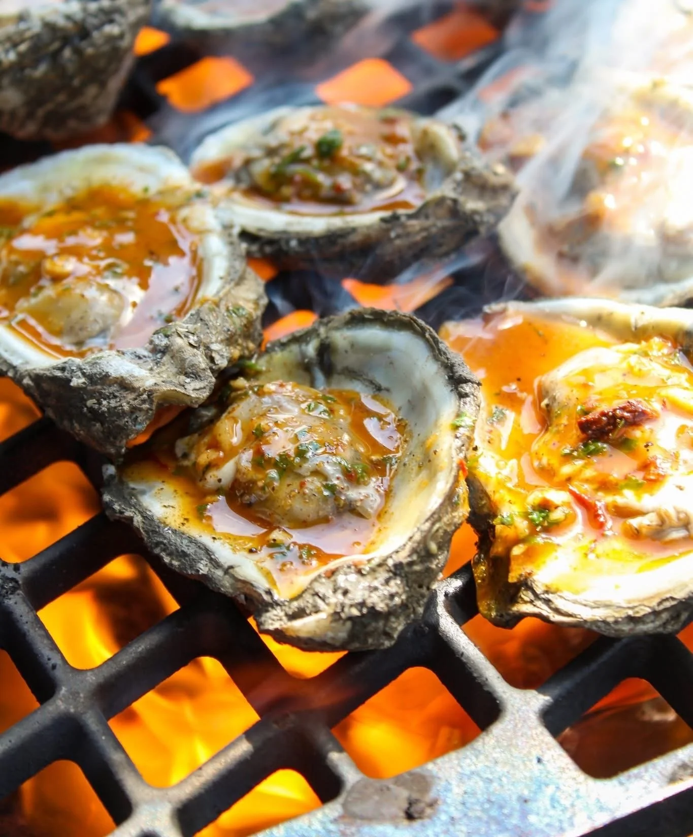 If we were eating at Half Shell tonight, here&rsquo;s what we&rsquo;d order 👇

🦪 Orleans oysters (obviously)
🐟 Royal Redfish (for the seafood lover)
🥩 Ribeye Au Gratin (for the meat lover)
🍹 Margarita (any flavor... IYKYK)

What&rsquo;s your go-