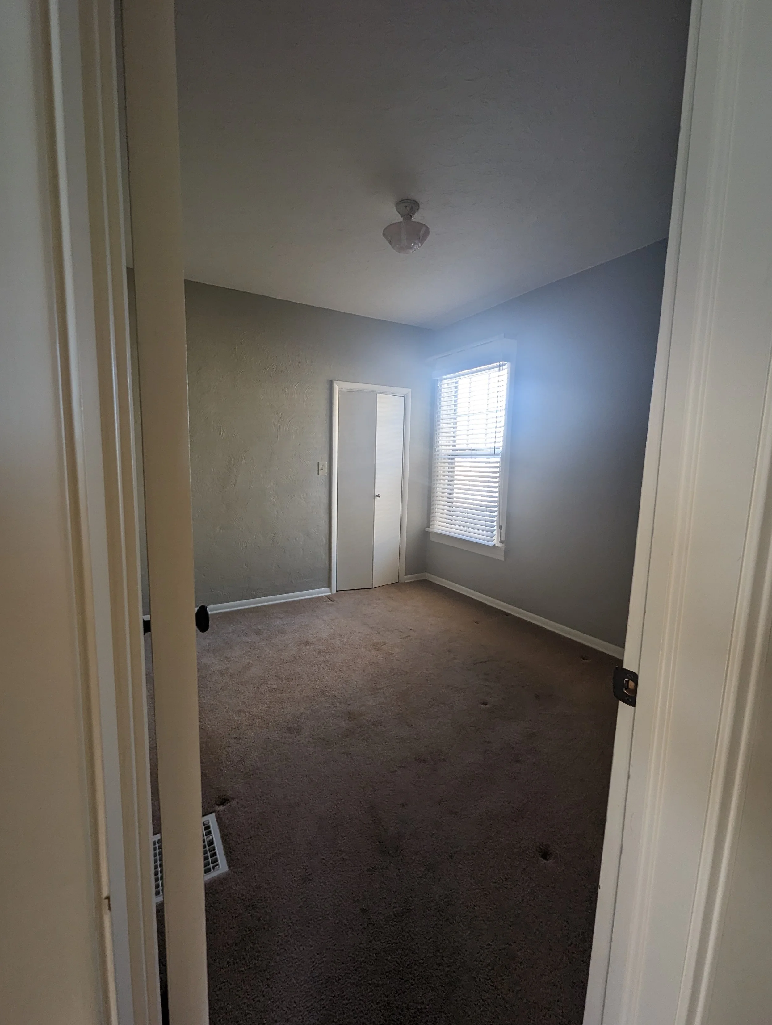 old carpet bedroom.jpg