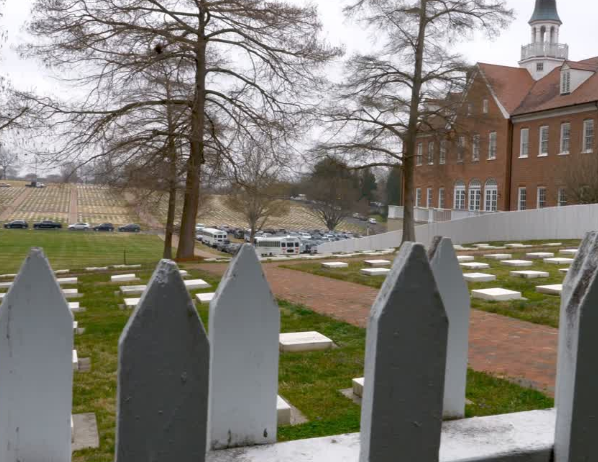 Best Spanish Ghost Tour in Salem, Massachusetts (2026 Guide)