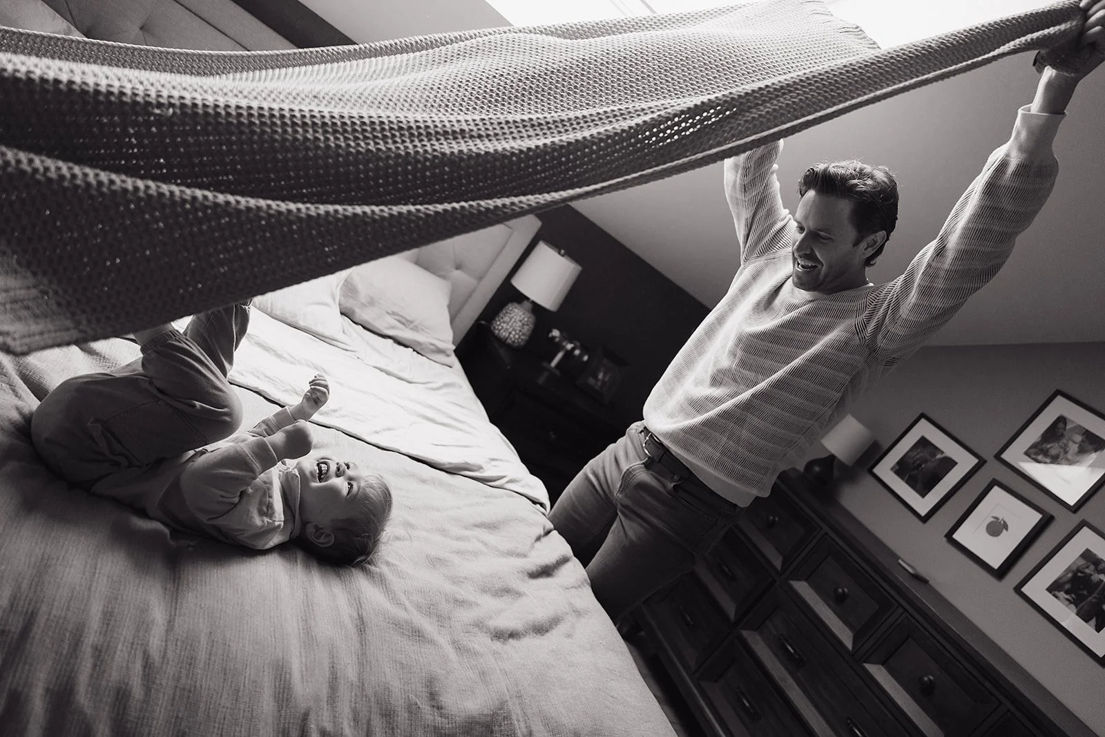 Los Angeles In Home lifestyle family photography - Jade Sharp Photo