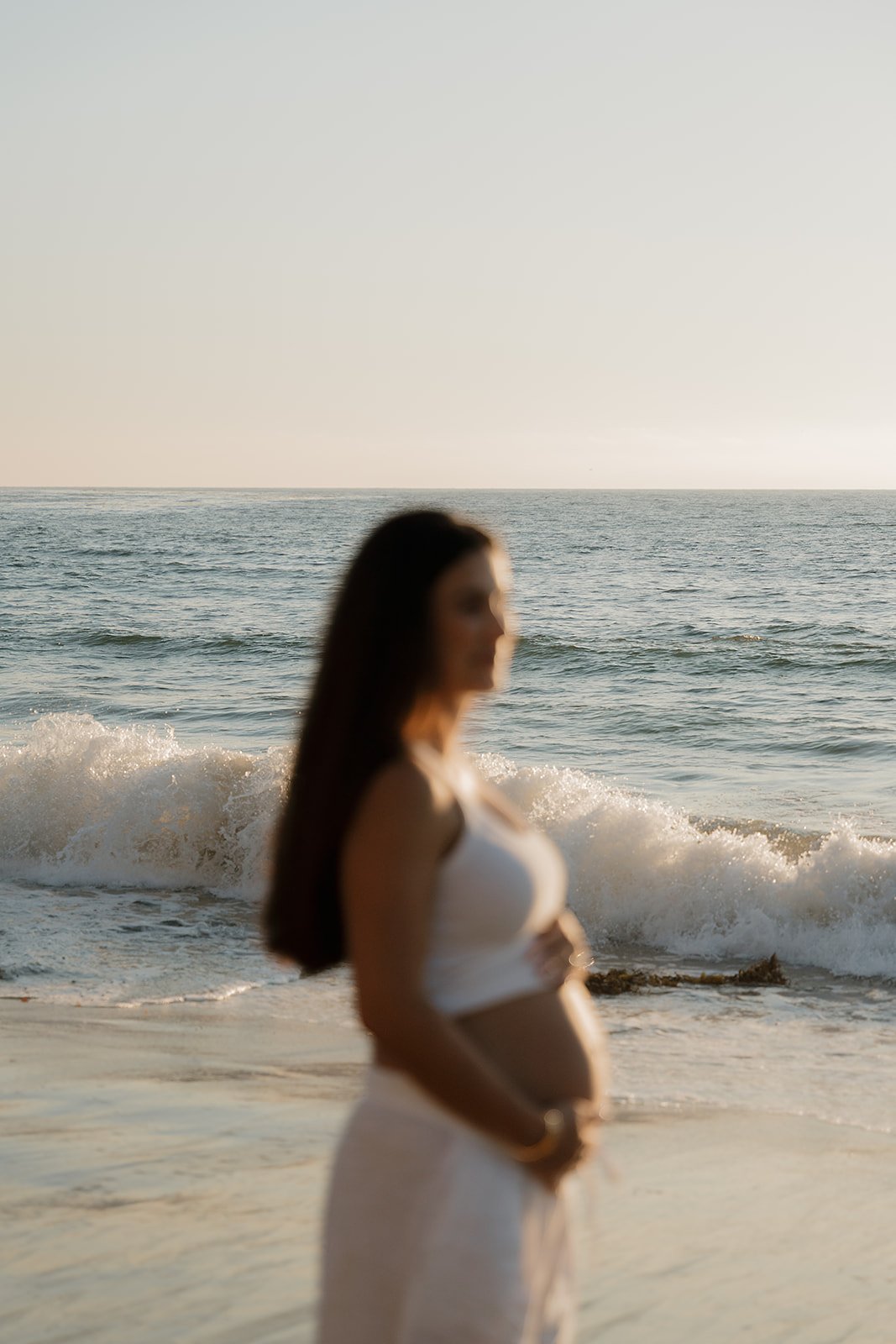 sunset beach maternity photos, SouthBay Los Angeles, outdoor natural light lifestyle photograher