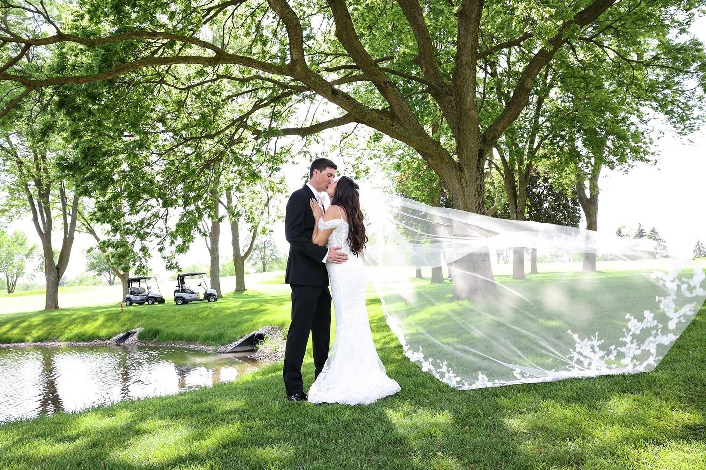 This summer wedding season is in full swing! π I’ve got a busy summer and early fall ahead of me and I can’t wait!
‌
‌
2025 brides: have you booked your hair and makeup yet? If not, it’s time to start looking! My books ar