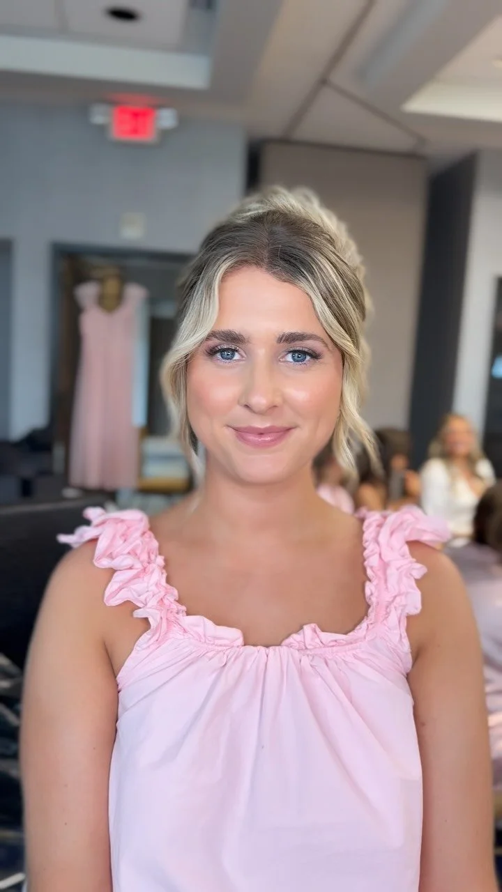 Reminiscing on this gorgeous bridesmaid from July as we wrap up the summer wedding season πΈ
‌
‌
Makeup by me
Hair by @bridalcollective
Assisted @beauty_paigeco
‌
‌
‌
‌
‌
#chicagobridalmakeupartist #chicagobridalmak