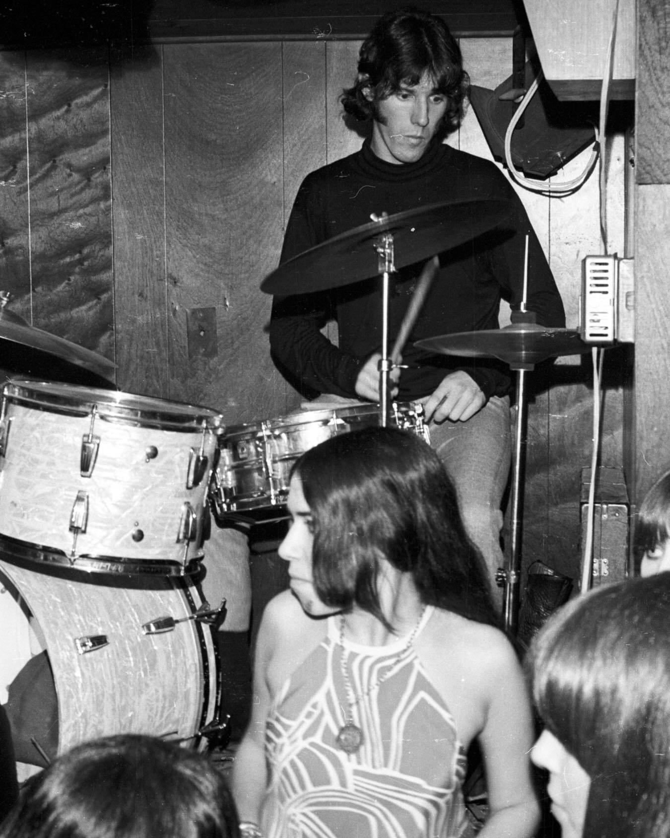 On this day in 1967, we kicked off our 21-night residency at the Ondine nightclub in New York City.

The place drew an incredible crowd, thanks to manager Brad Pierce, some of the coolest people in Manhattan would show up, including Warren Beatty and