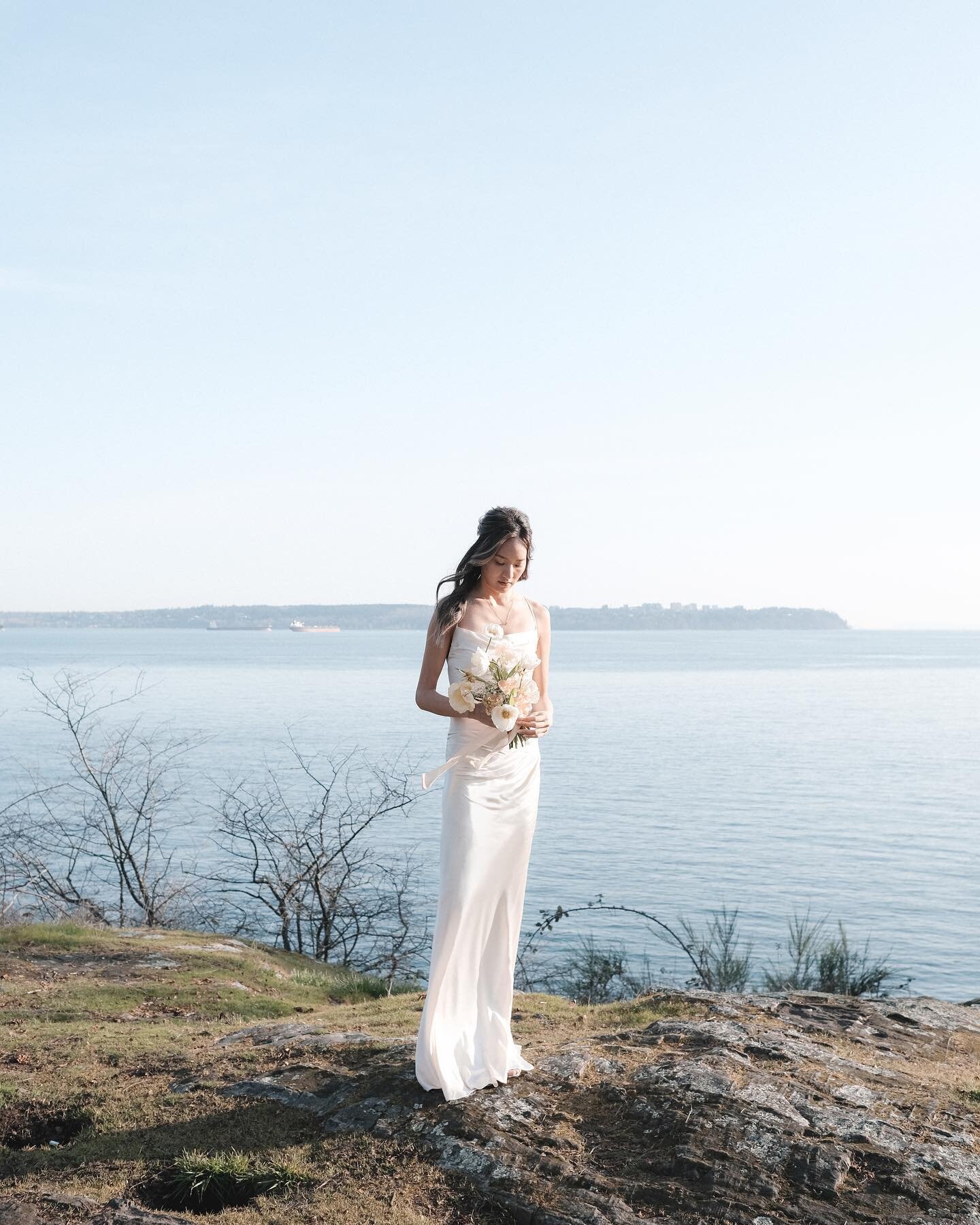 The latest styled bridal shoot turned surprise proposal. More photos to come ✨

Dress from @the_afterwhite
Florals by @ainafloral 
Hair by @mikadobeauty 
Makeup and photography @artistrybyt
Shoes @jimmychoo