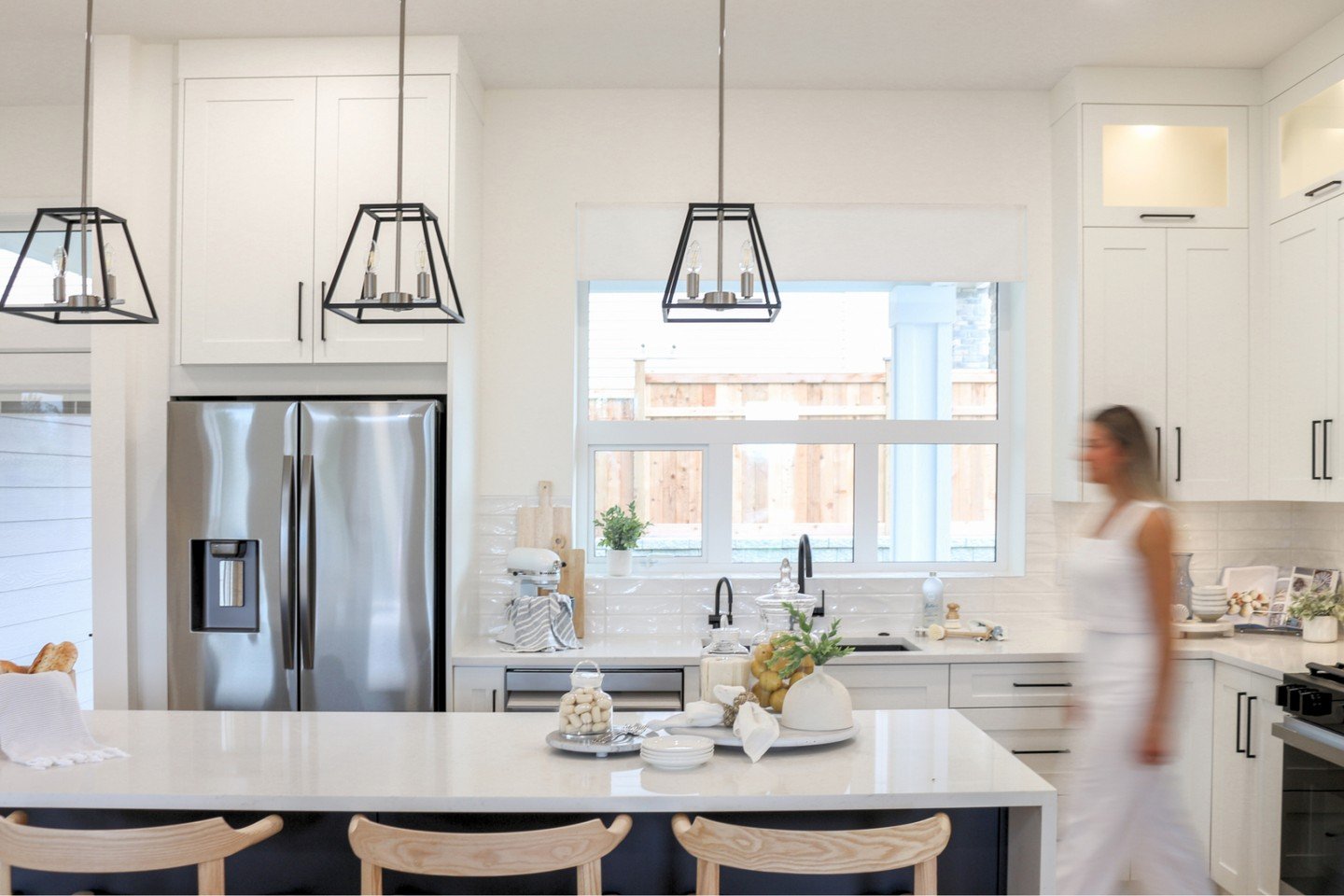 Celebrating Canada Day the way we love most &mdash; good food in the kitchen, fresh air on the patio, and moments shared with the people who matter most. 🤍
&bull;
&bull;
&bull;
&bull;
&bull;
#transitionalinterior #interiordesign #transitional #simpl
