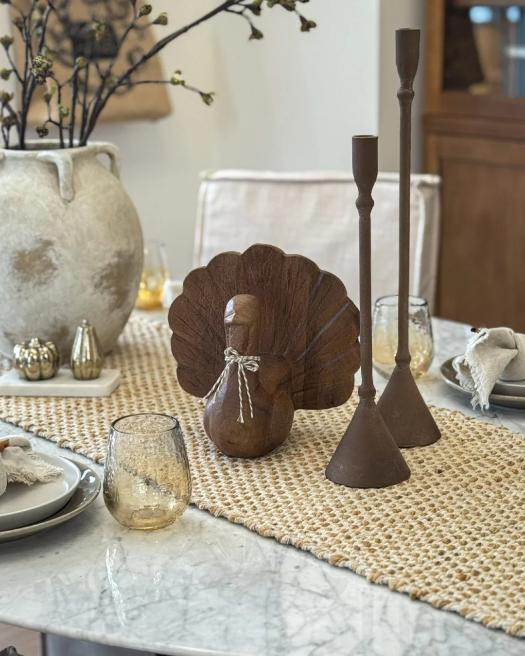 As you gather around the heart of your home this Thanksgiving, the First Impression Design team wishes you warmth, laughter, and the joy of shared moments. 🍂🦃 
&bull;
&bull;
&bull;
&bull;
&bull;
#interiordesigner #modernliving #elevatedinteriors #i