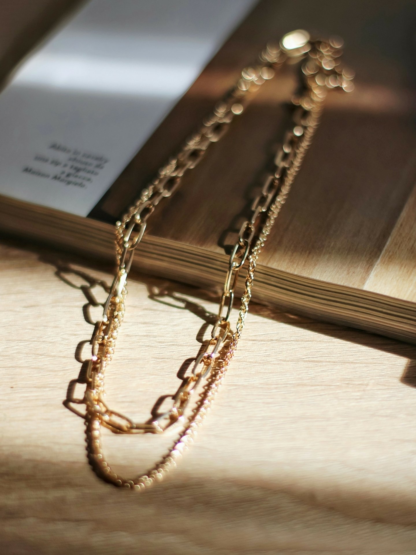 A new season is approaching, and with it, fresh ideas for the spaces we live in every day. 🤎

If you have a project in mind, we offer full-service interior design, guiding each phase with care, from early concepts through the finishing touches. ✨
&b