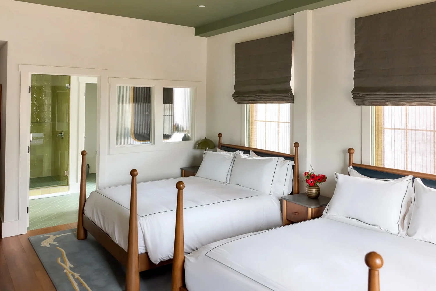 Double Queen 2 (1).webp