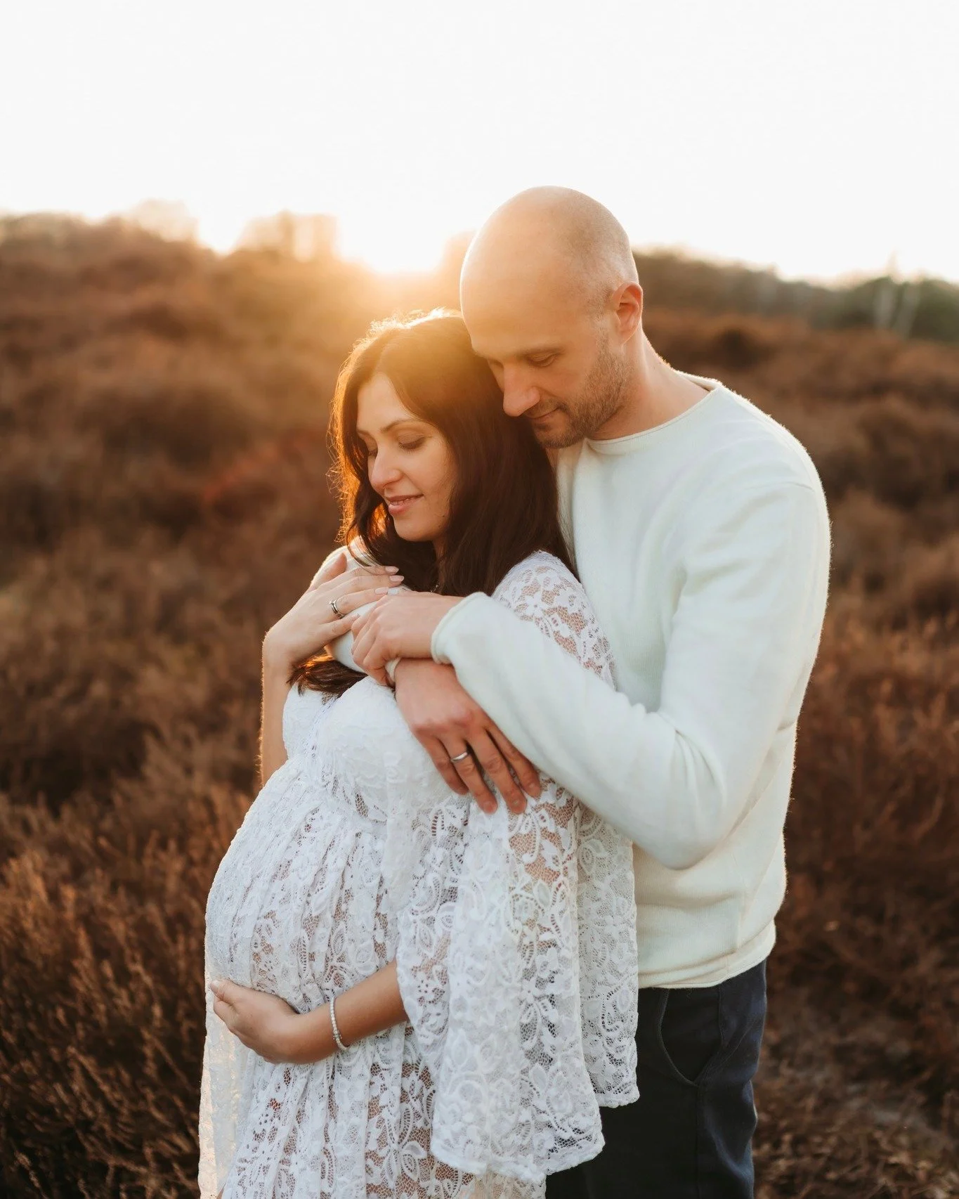 So viel Vorfreude &ndash; im Bauch, im Herzen, in einem Bild. 

Wenn du gerade schwanger bist und dir denkst &bdquo;Ach, vielleicht brauche ich gar keine Fotos&ldquo;, glaub mir: Du wirst sie sp&auml;ter so sehr lieben. 💕 Die besondere Freude auf de