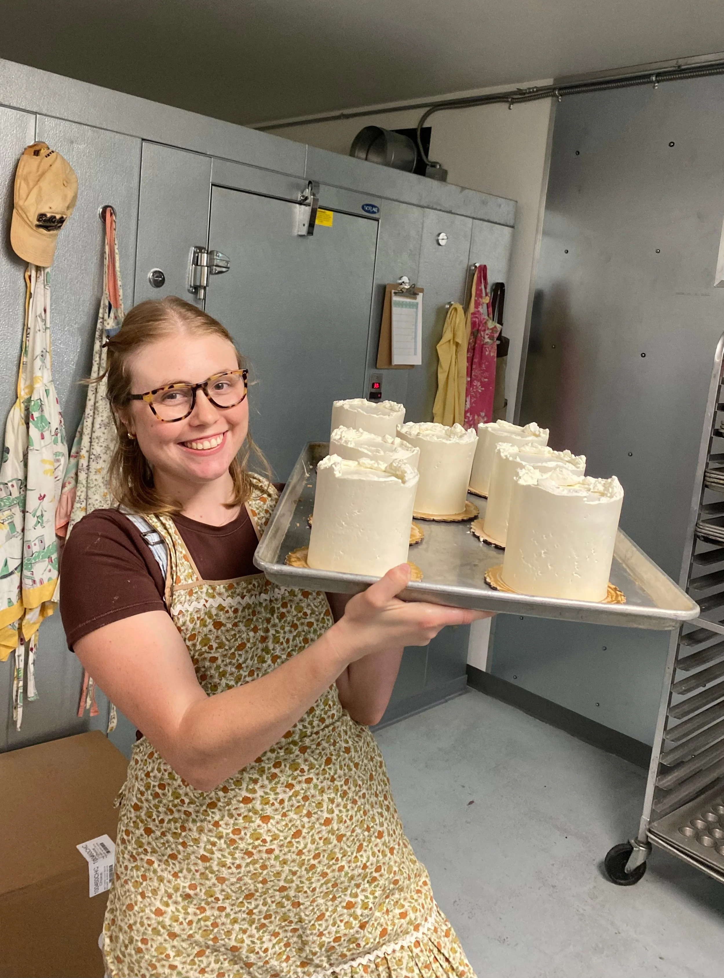 Galentine's Cake Decorating Class 2.13 @ 7 pm