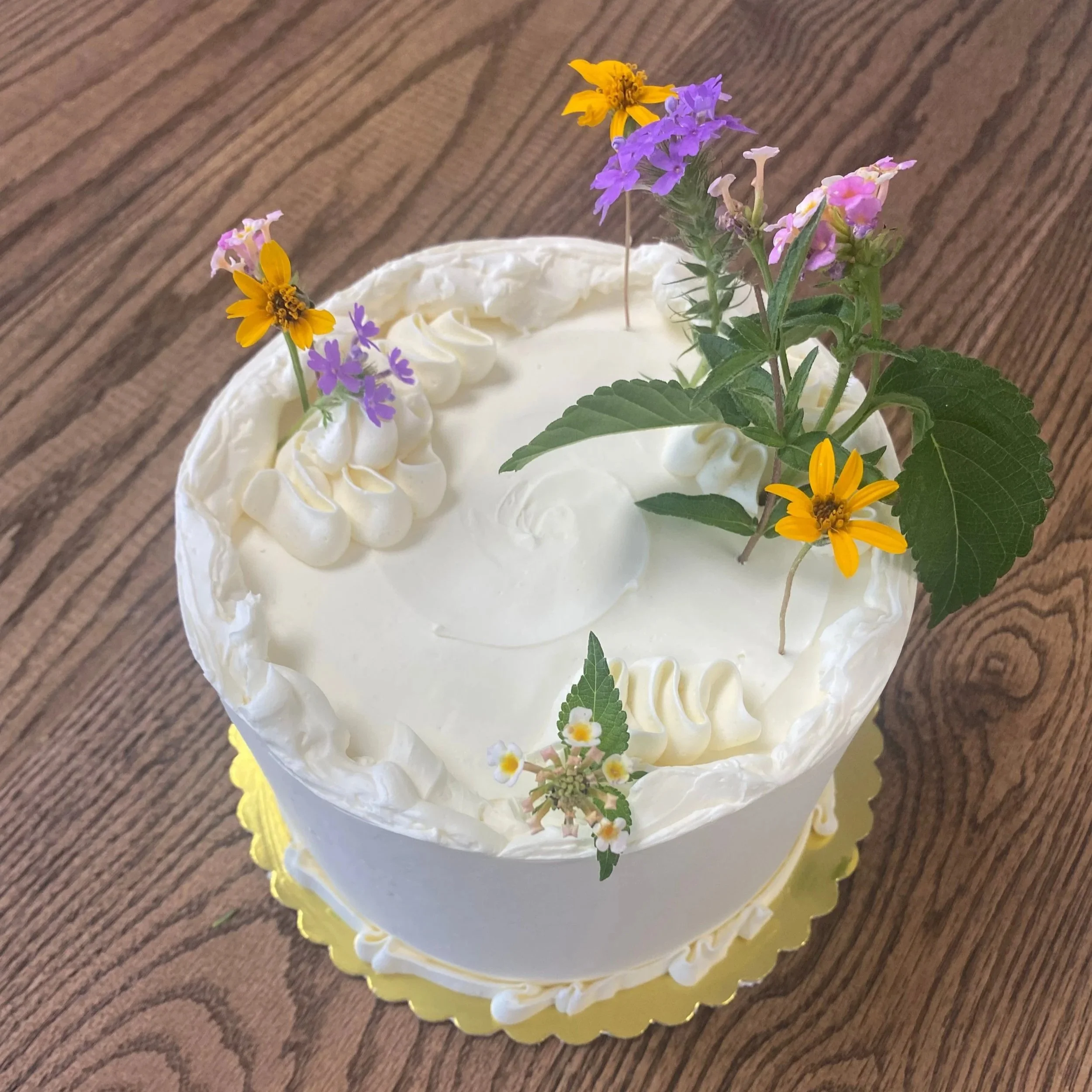 6” with petal tip and fresh florals.jpg