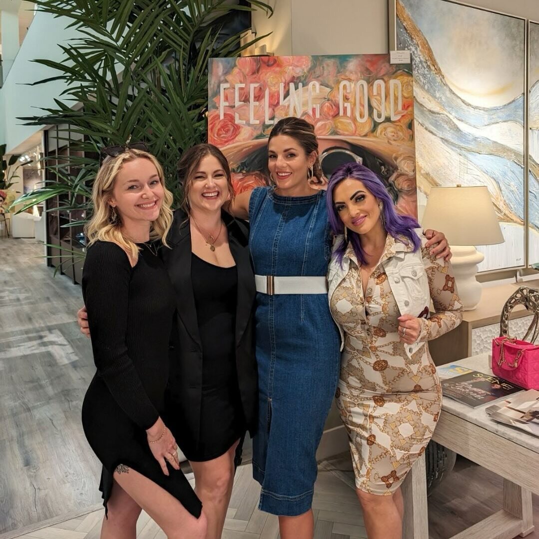 Throwing it back to last Wednesday when we celebrated our gal, @lipsticklexart, at her first solo exhibition in four years. 
&bull;
Venue: @clivedanielhm 
Food: @kolucansrq
Makeup: @lochnessa_makeup_creations 
Hair: @gypsyhair_by_peyton 
Drinks: @sky