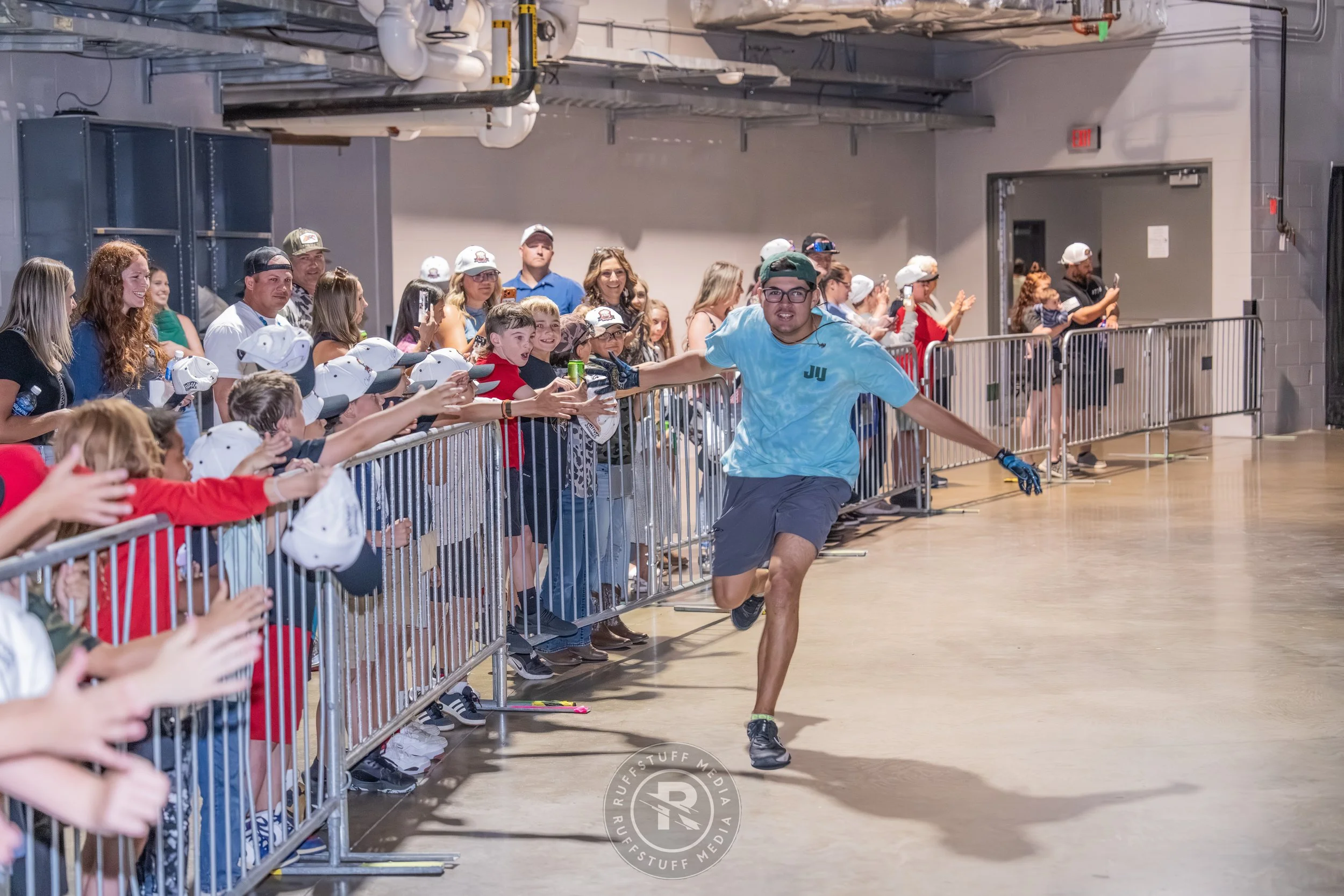 Sharks 260417-12_resize.JPG