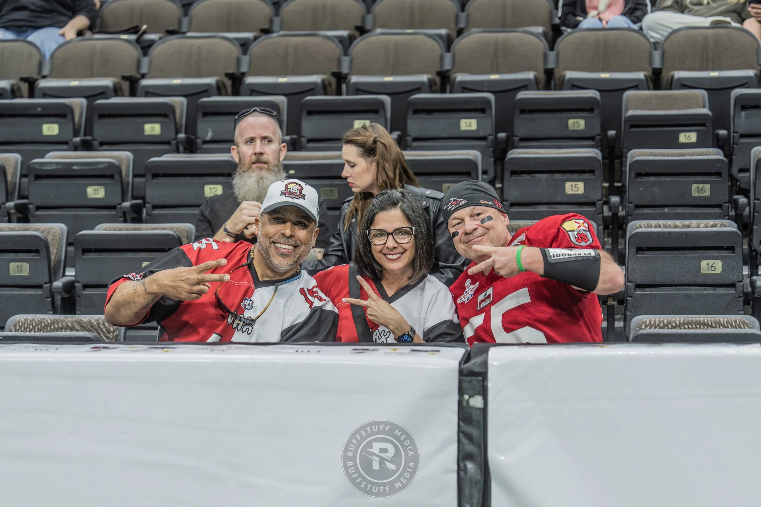 Sharks 260509-4.JPG