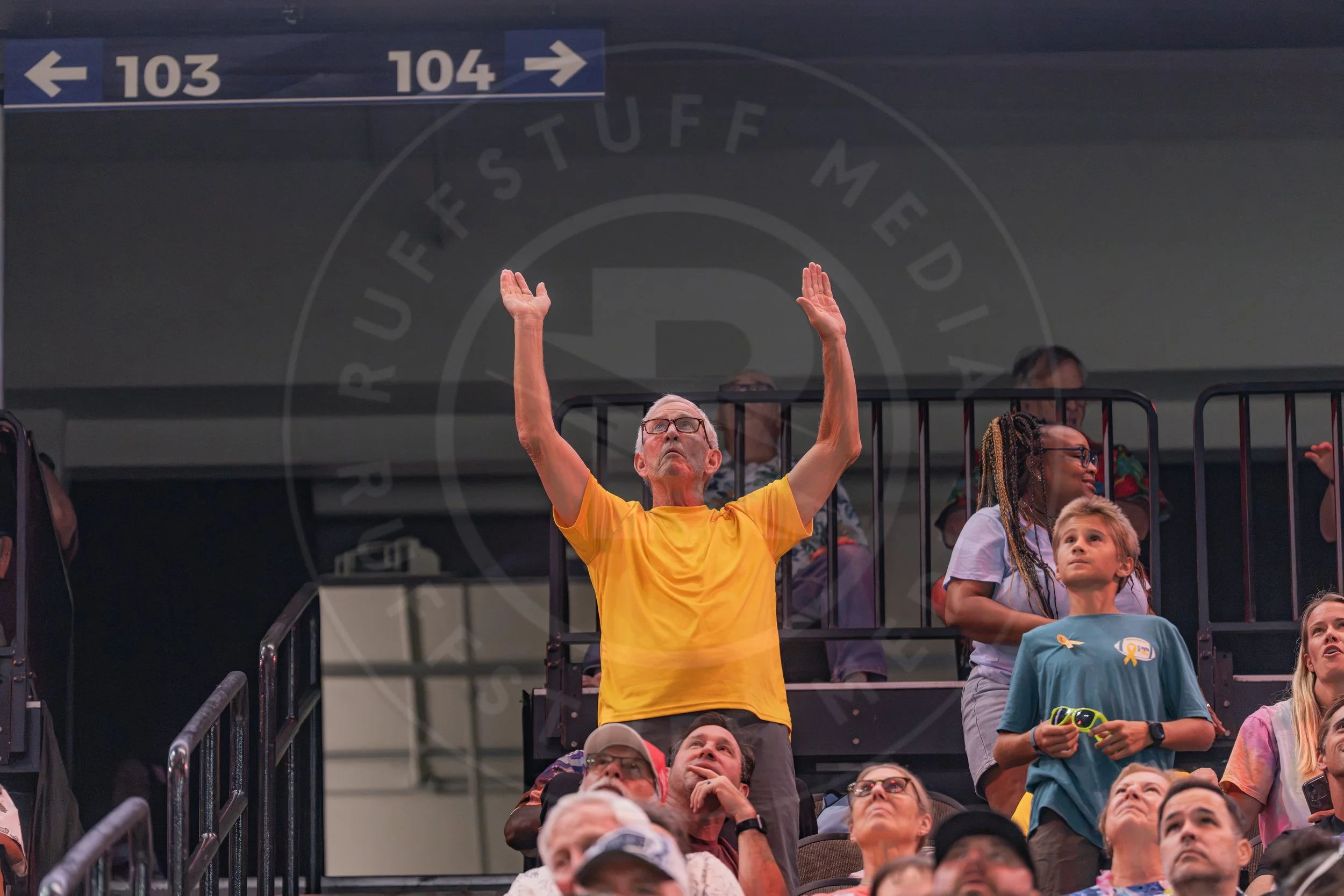 Sharks 260718-217.JPG