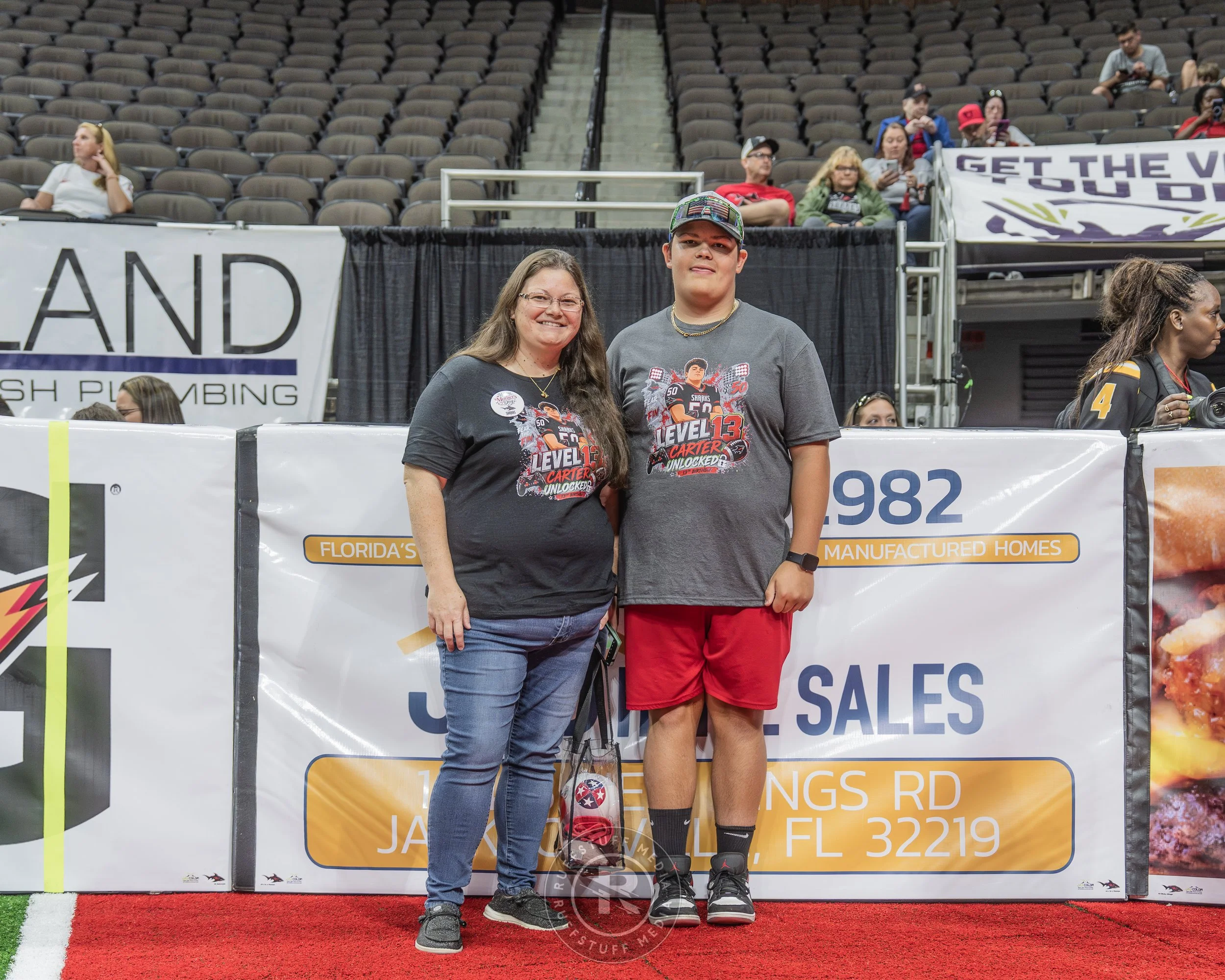 Sharks 260509-11.JPG