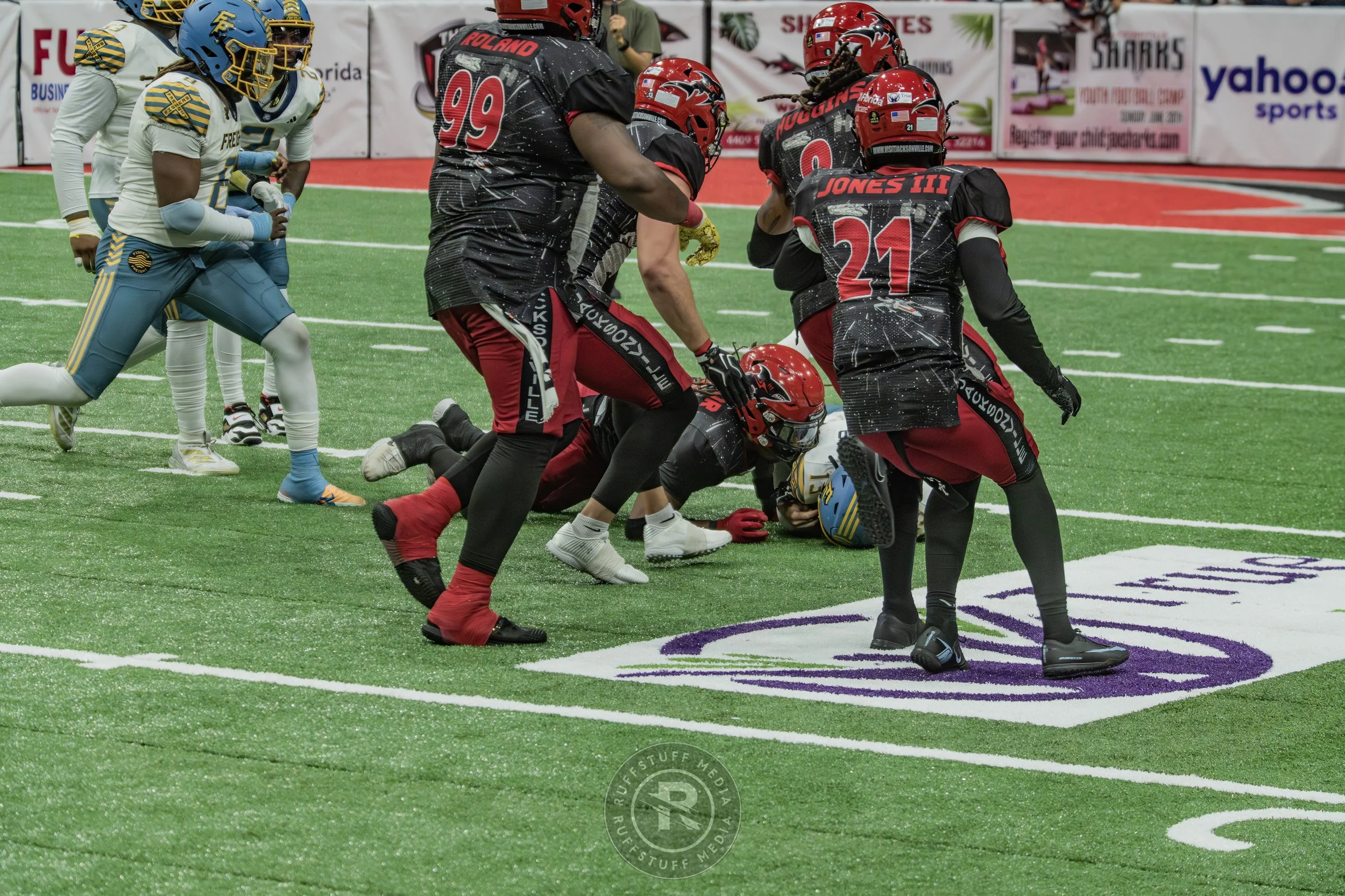 Sharks 260530-708.JPG