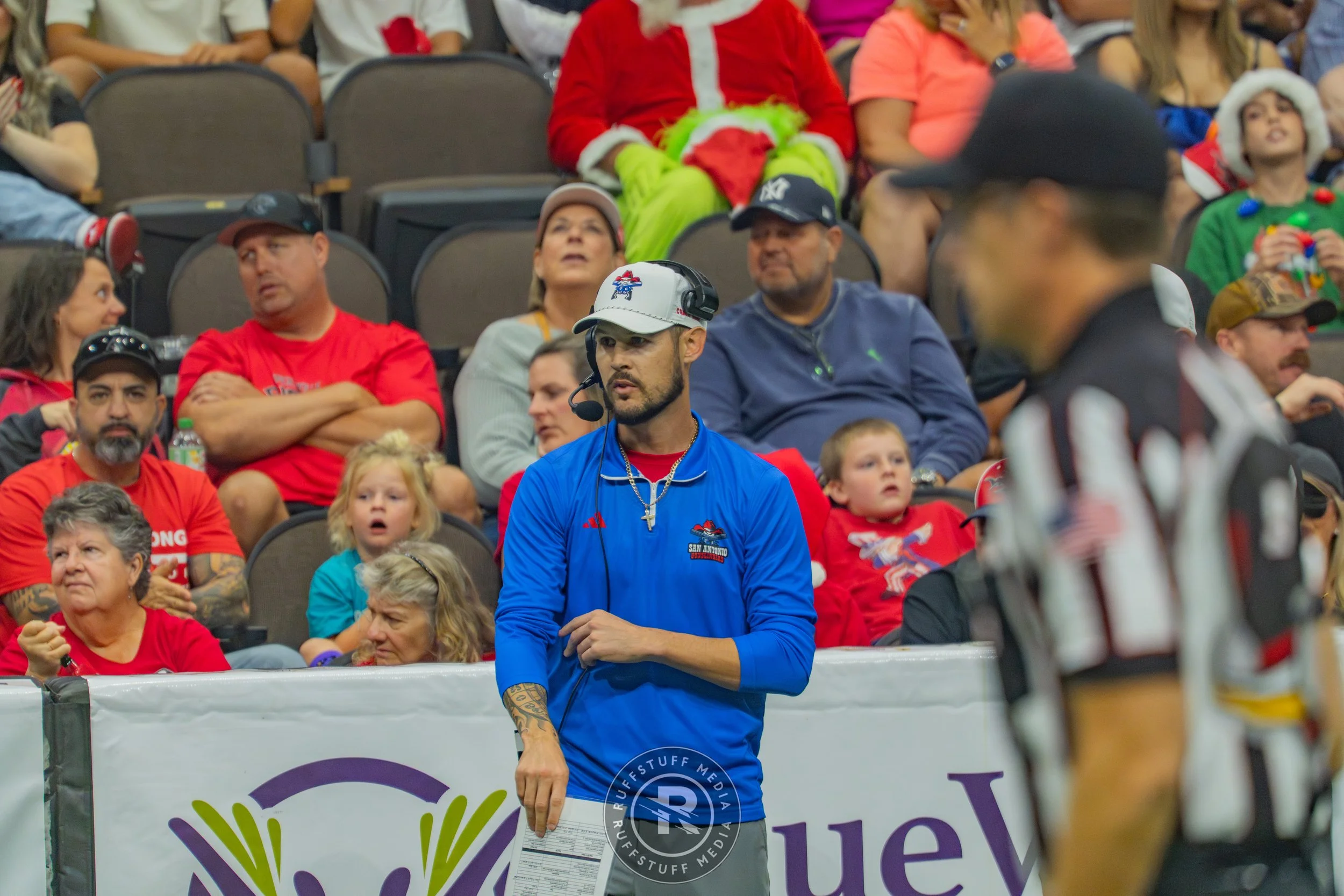 Sharks 260606-146.jpg