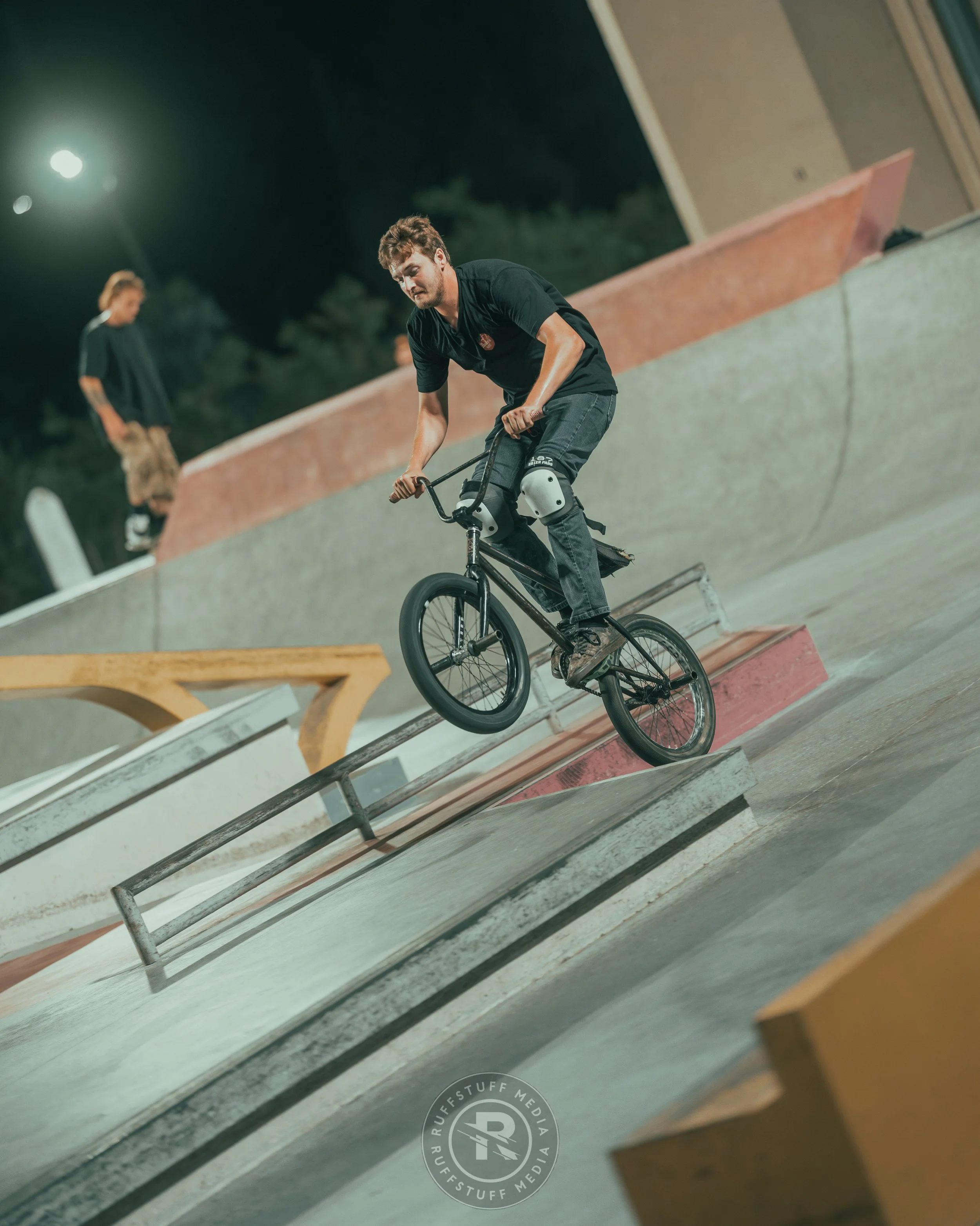 Skate Park 260522-113.JPG