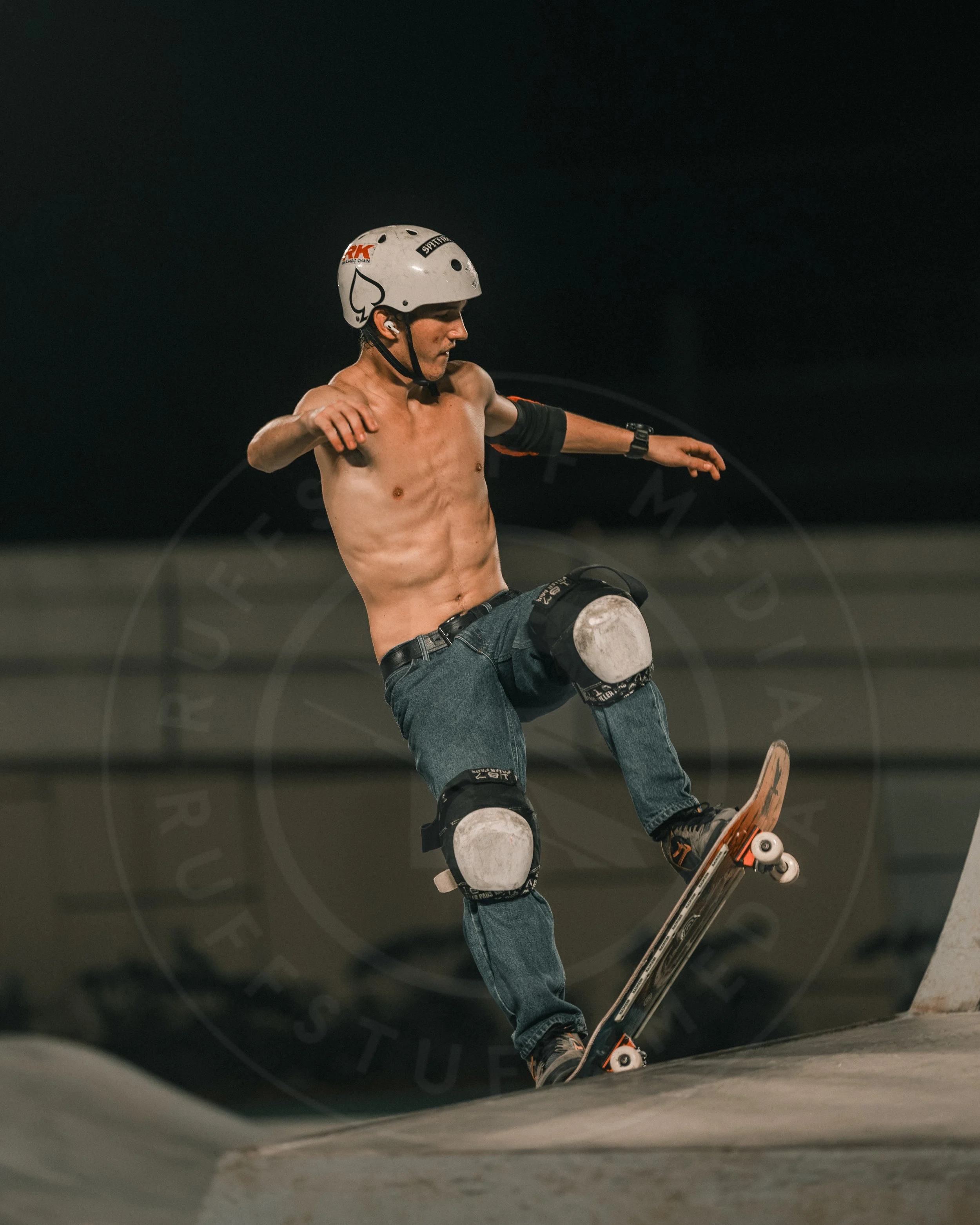 Skate Park 260822-32.JPG