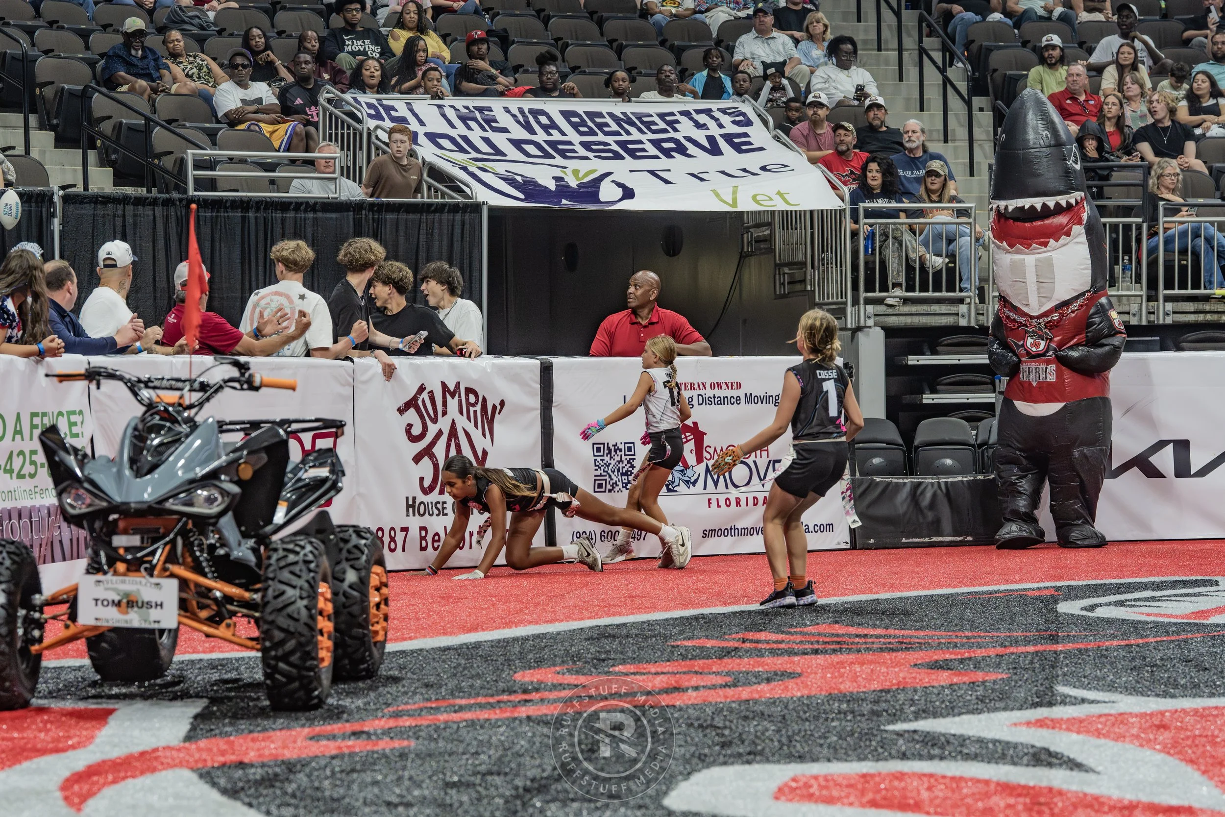 Sharks 260530-399.JPG