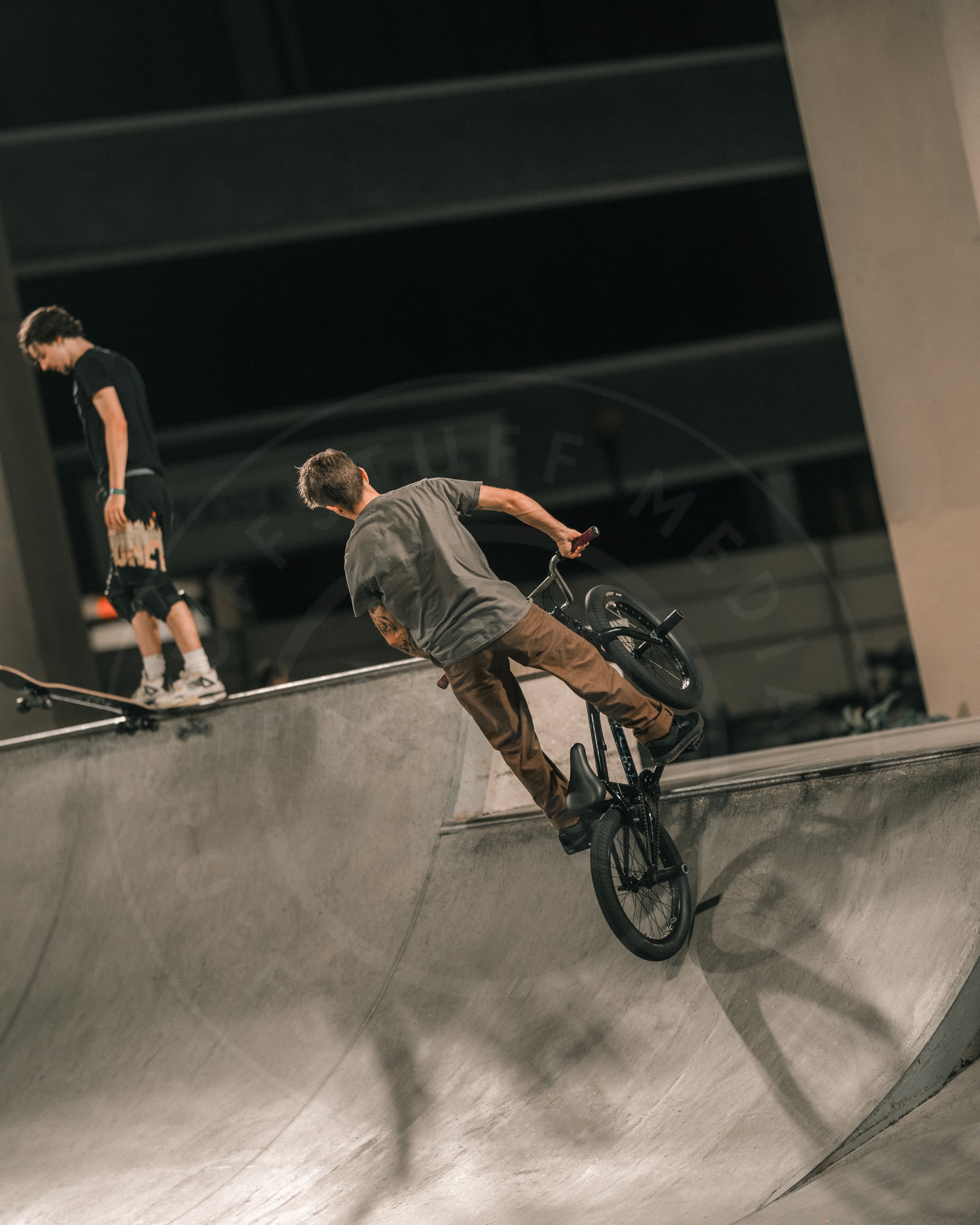 Skate Park 260822-18.JPG