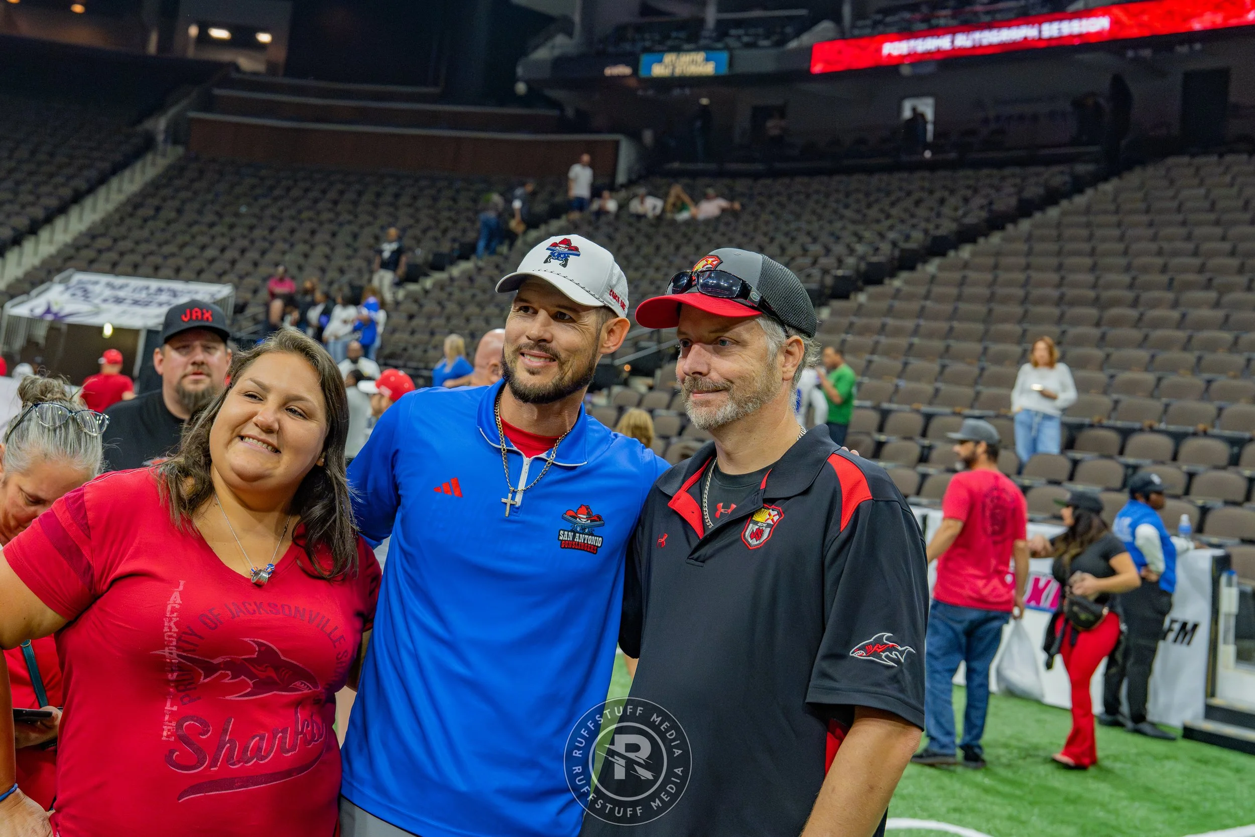 Sharks 260606-483.jpg