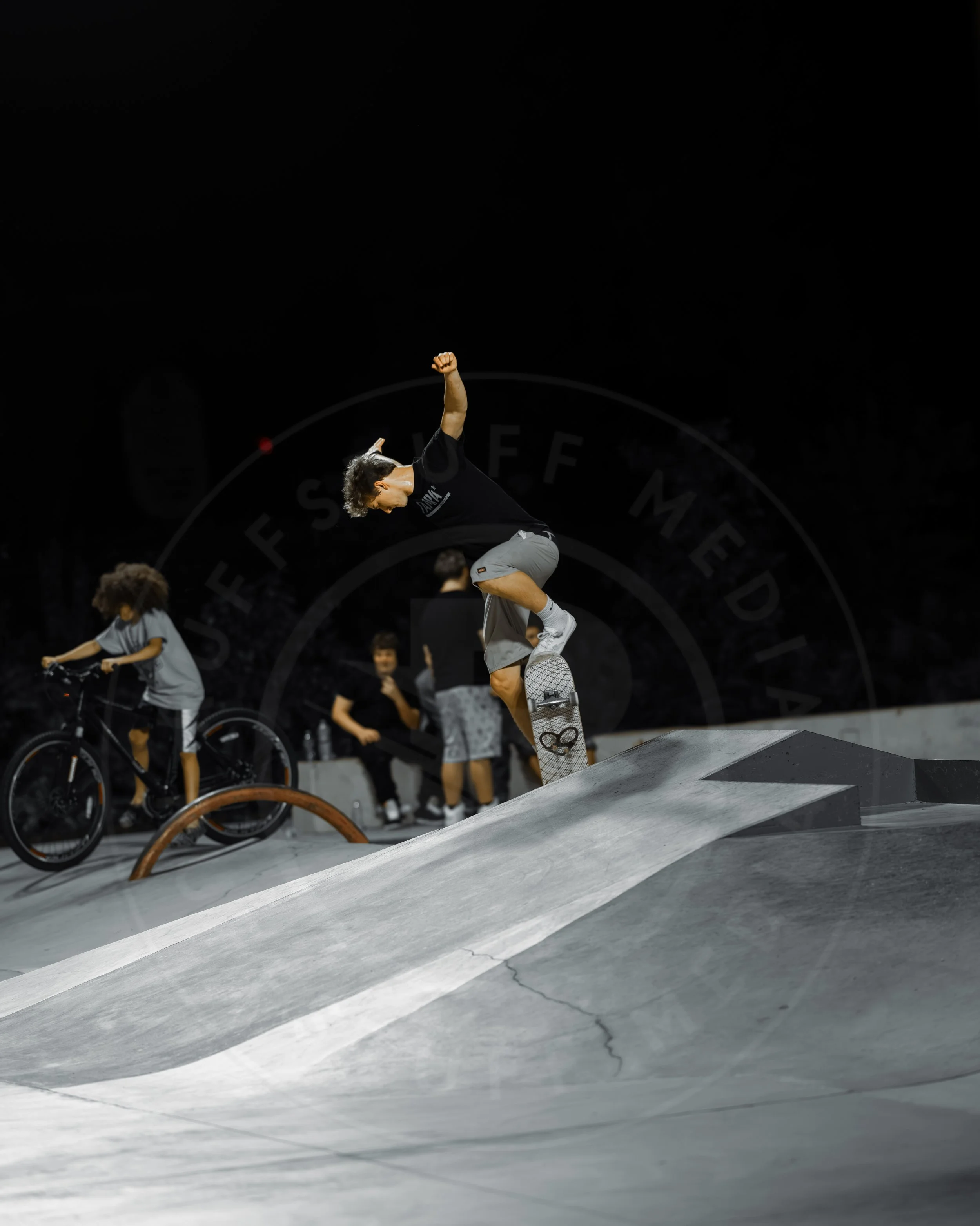 Skate Park 260829-130.JPG