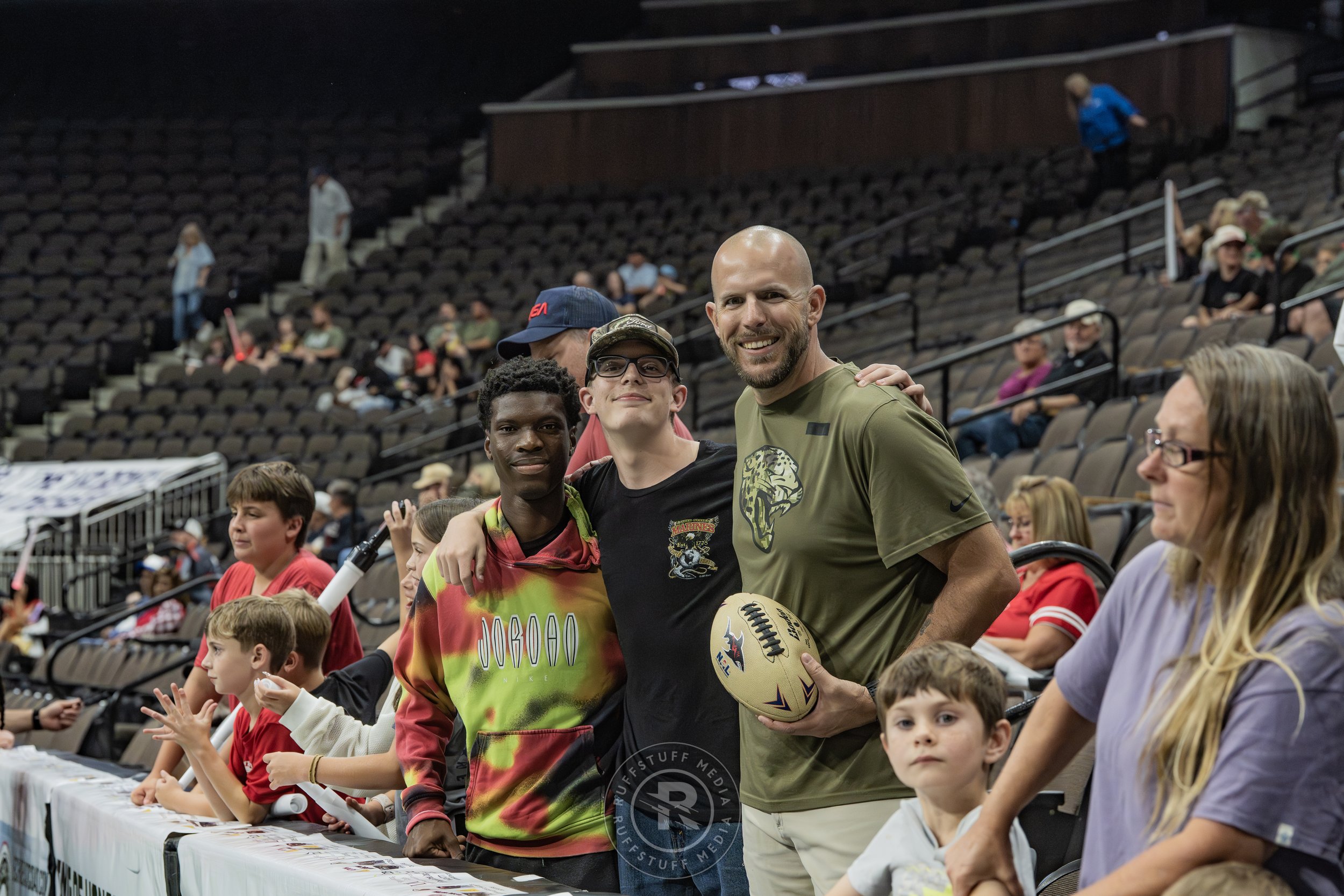 Sharks 260530-11.JPG