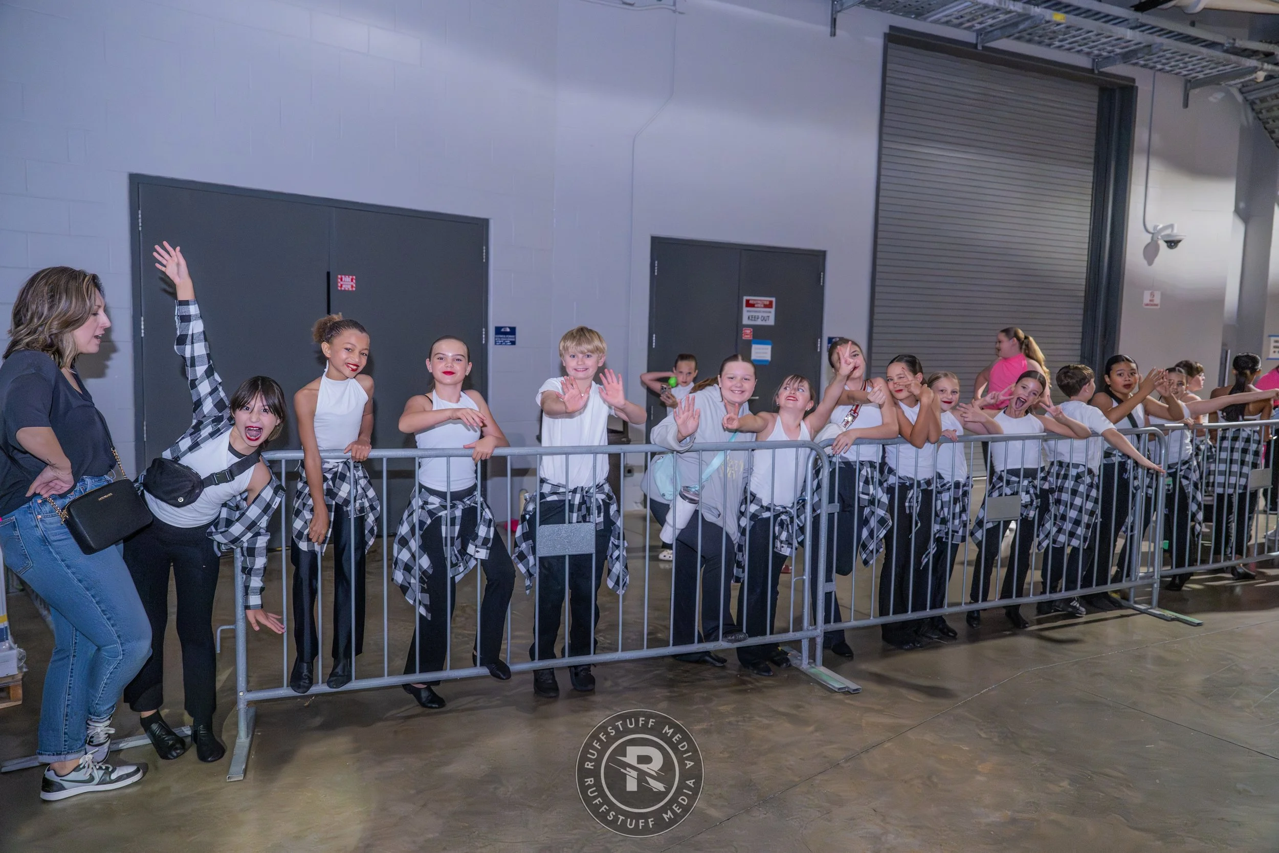 Sharks 260502-26_resize.JPG
