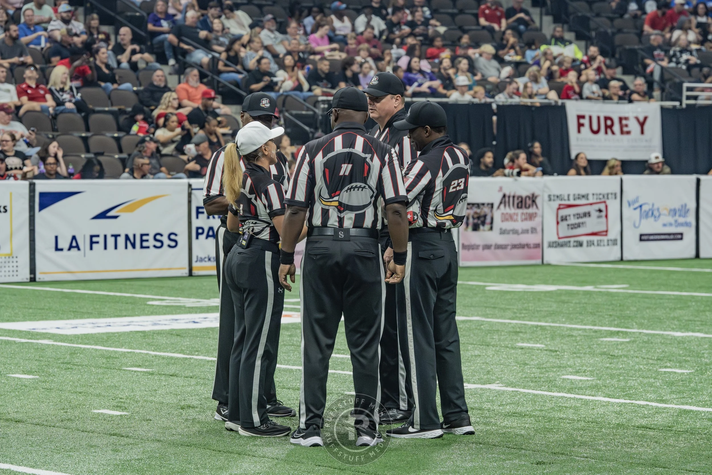 Sharks 260530-123.JPG
