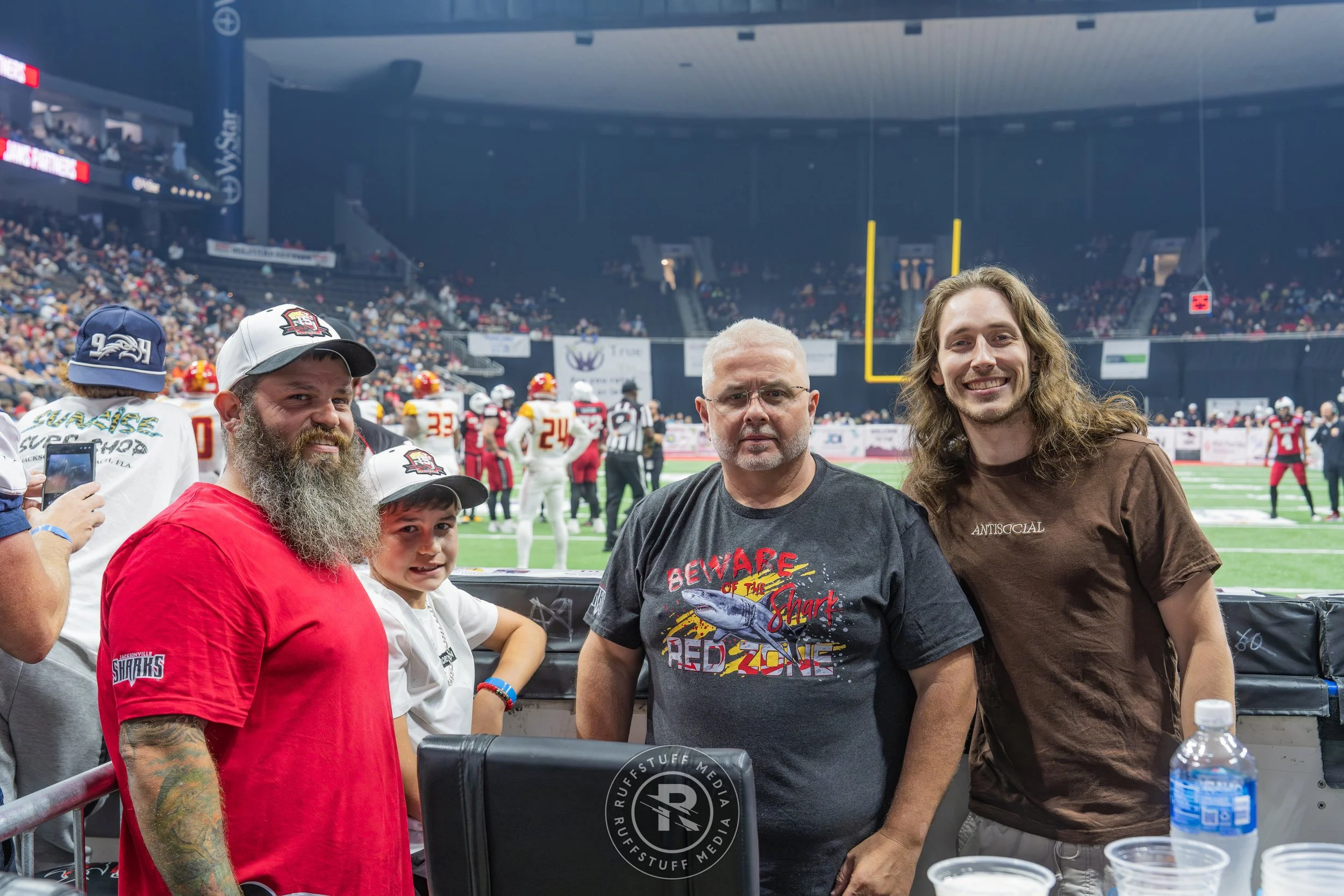 Sharks 260502-134_resize.JPG