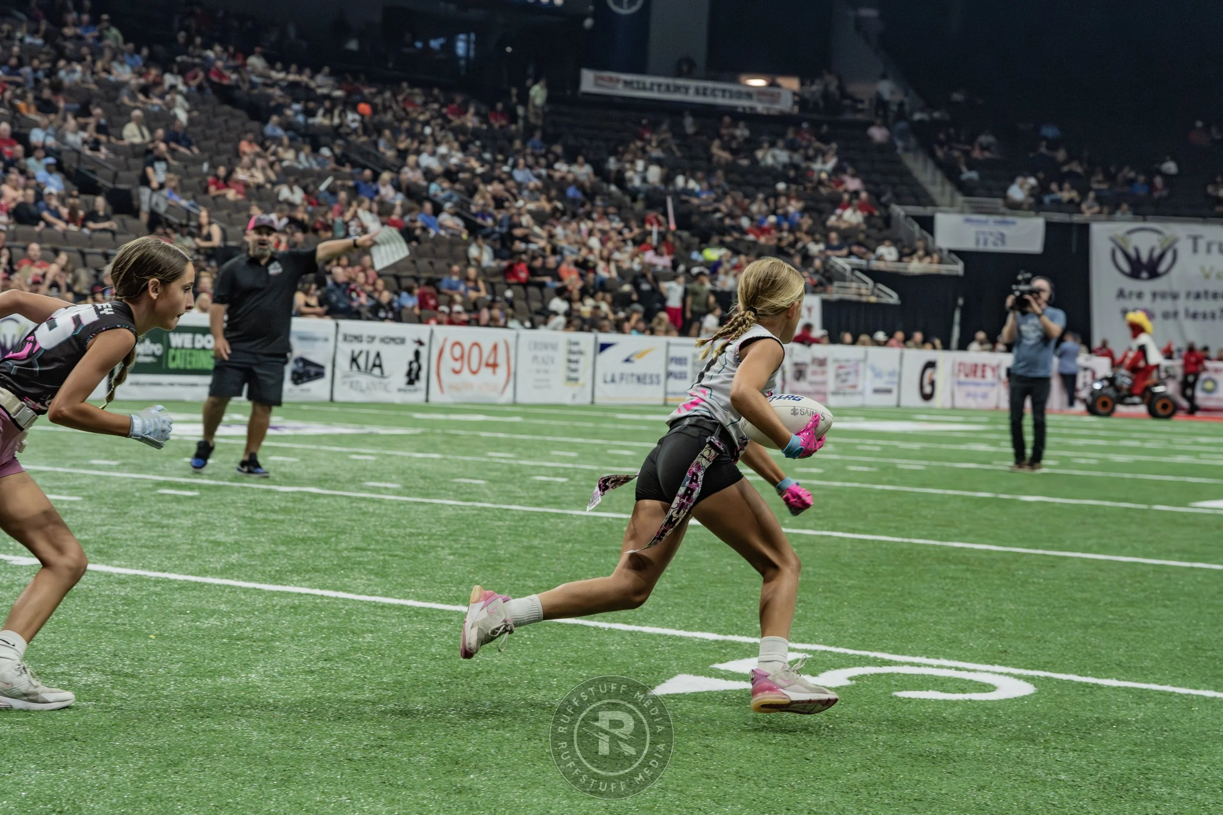 Sharks 260530-419.JPG
