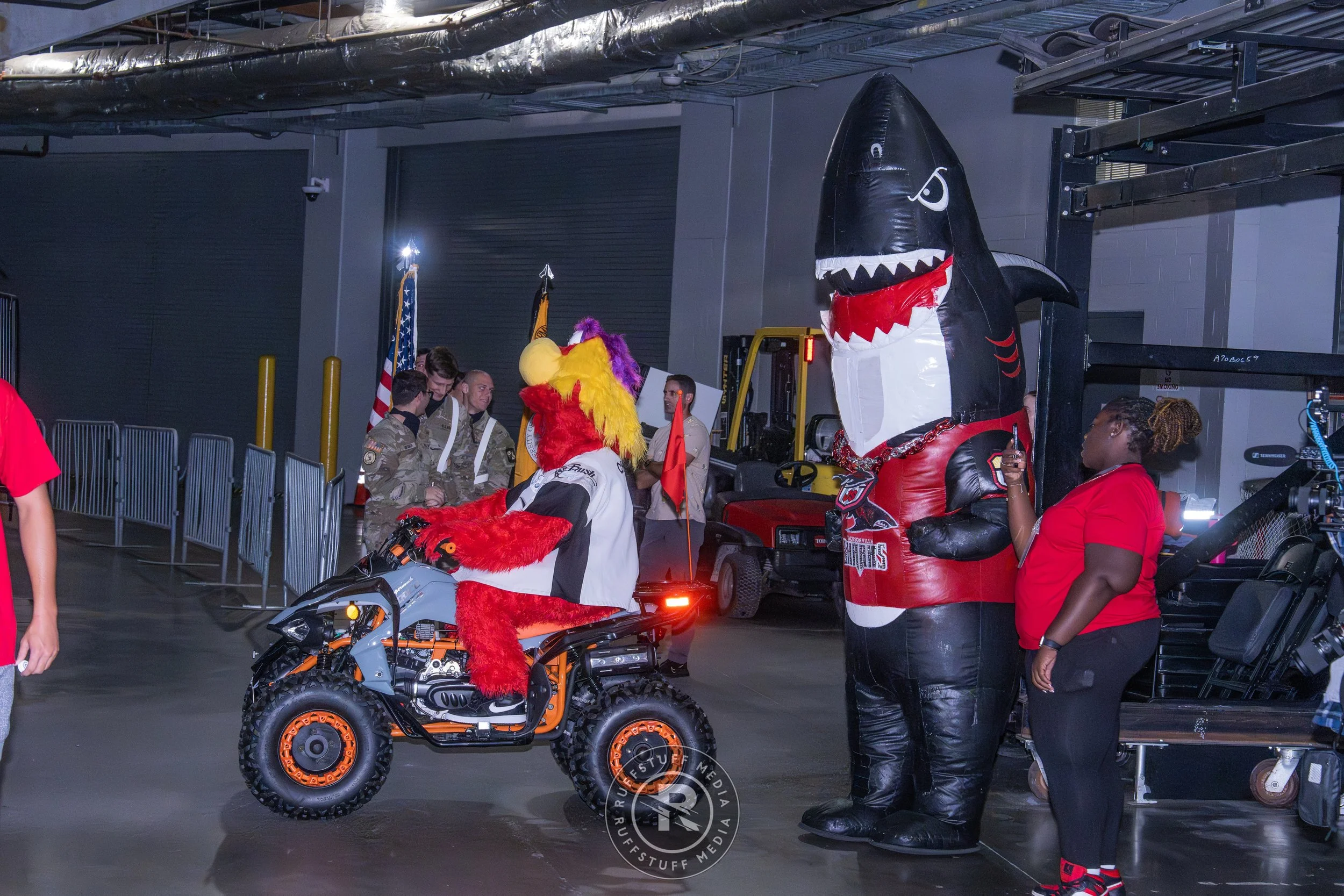 Sharks 260502-50_resize.JPG