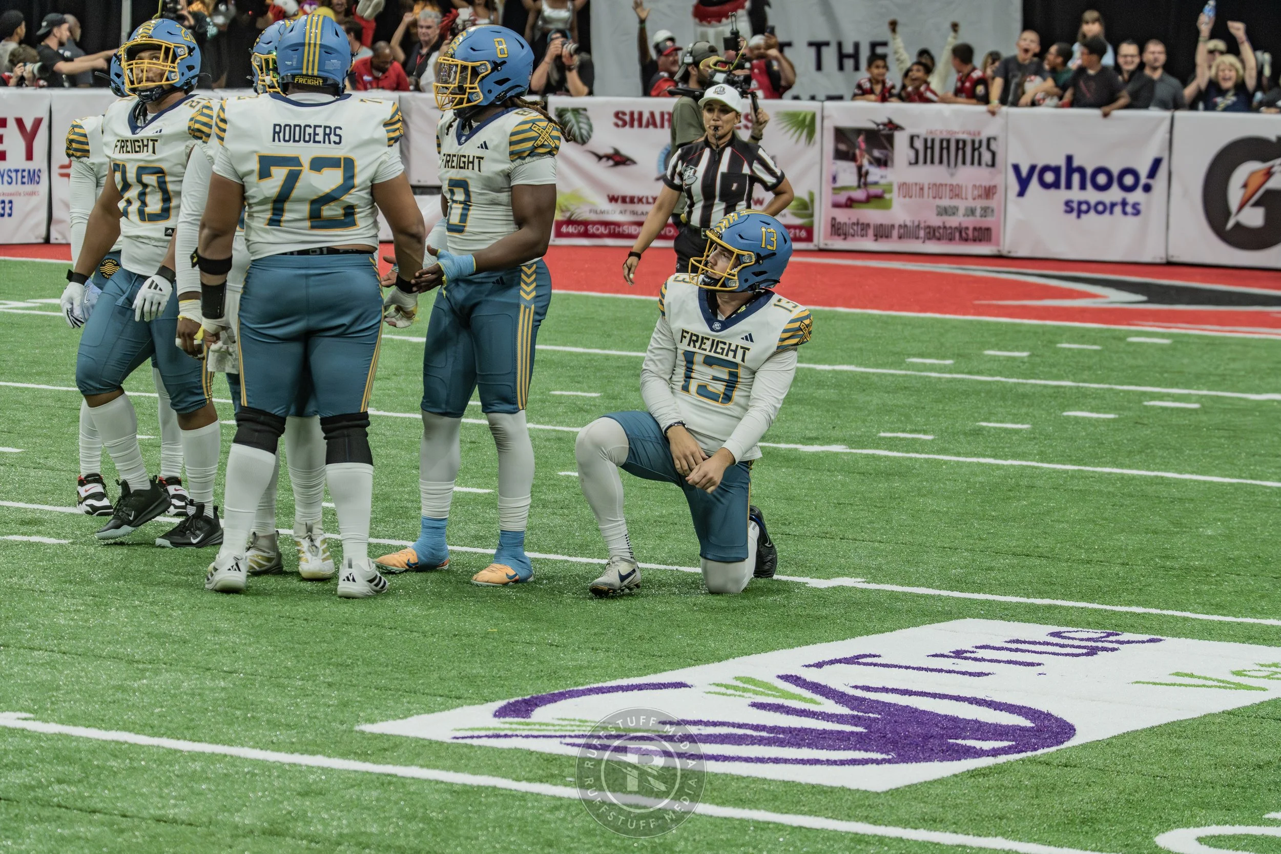 Sharks 260530-717.JPG