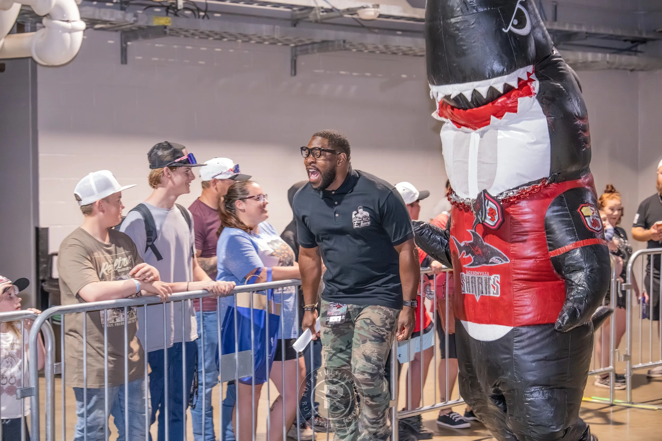 Sharks 260417-14_resize.JPG