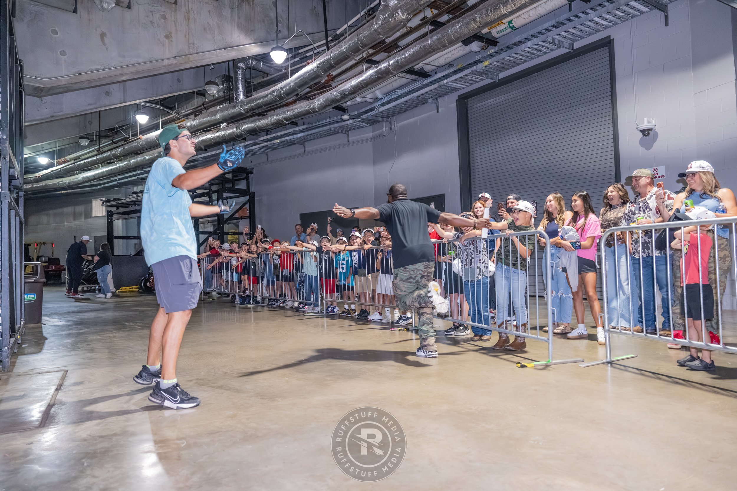 Sharks 260417-15_resize.JPG