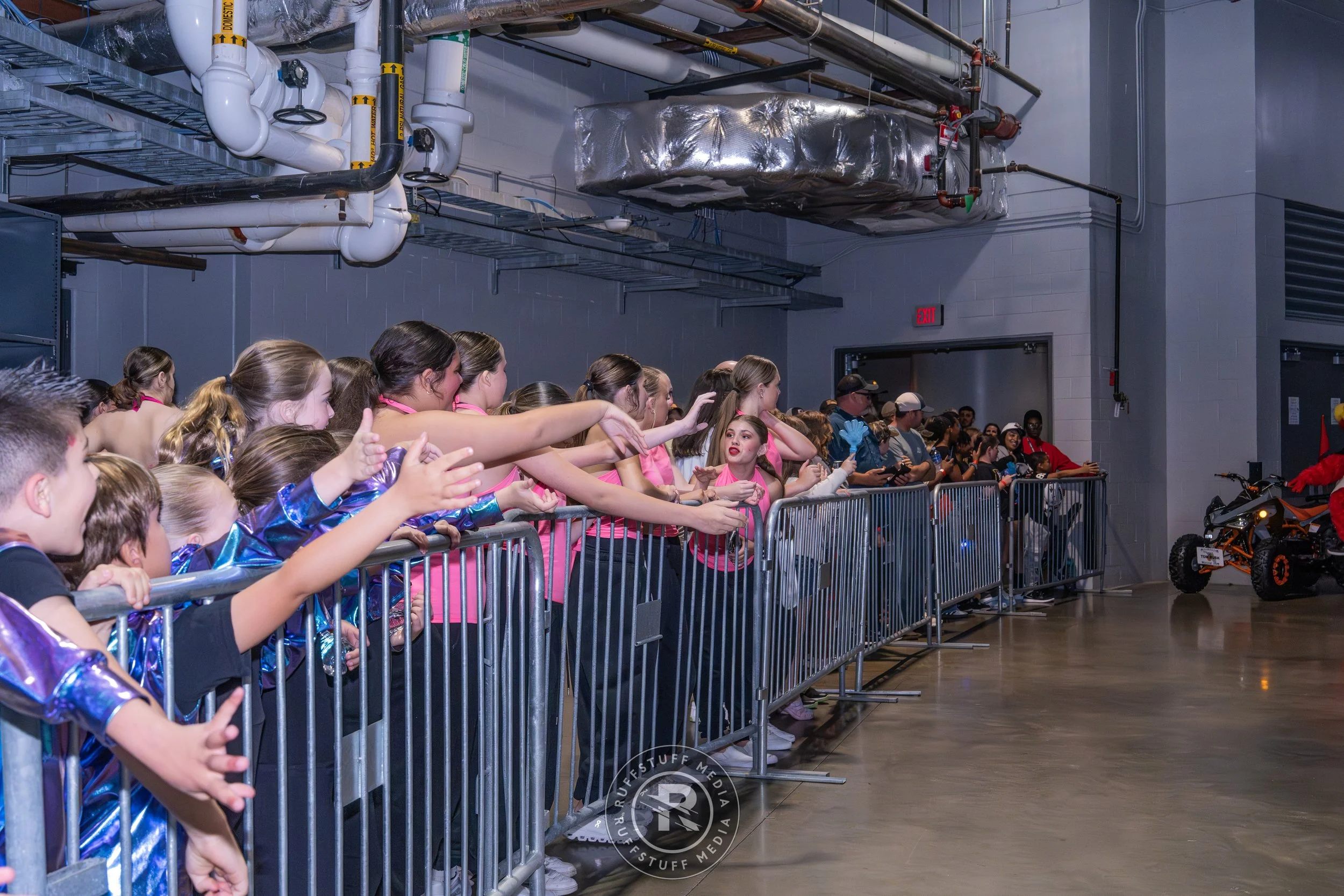 Sharks 260502-30_resize.JPG