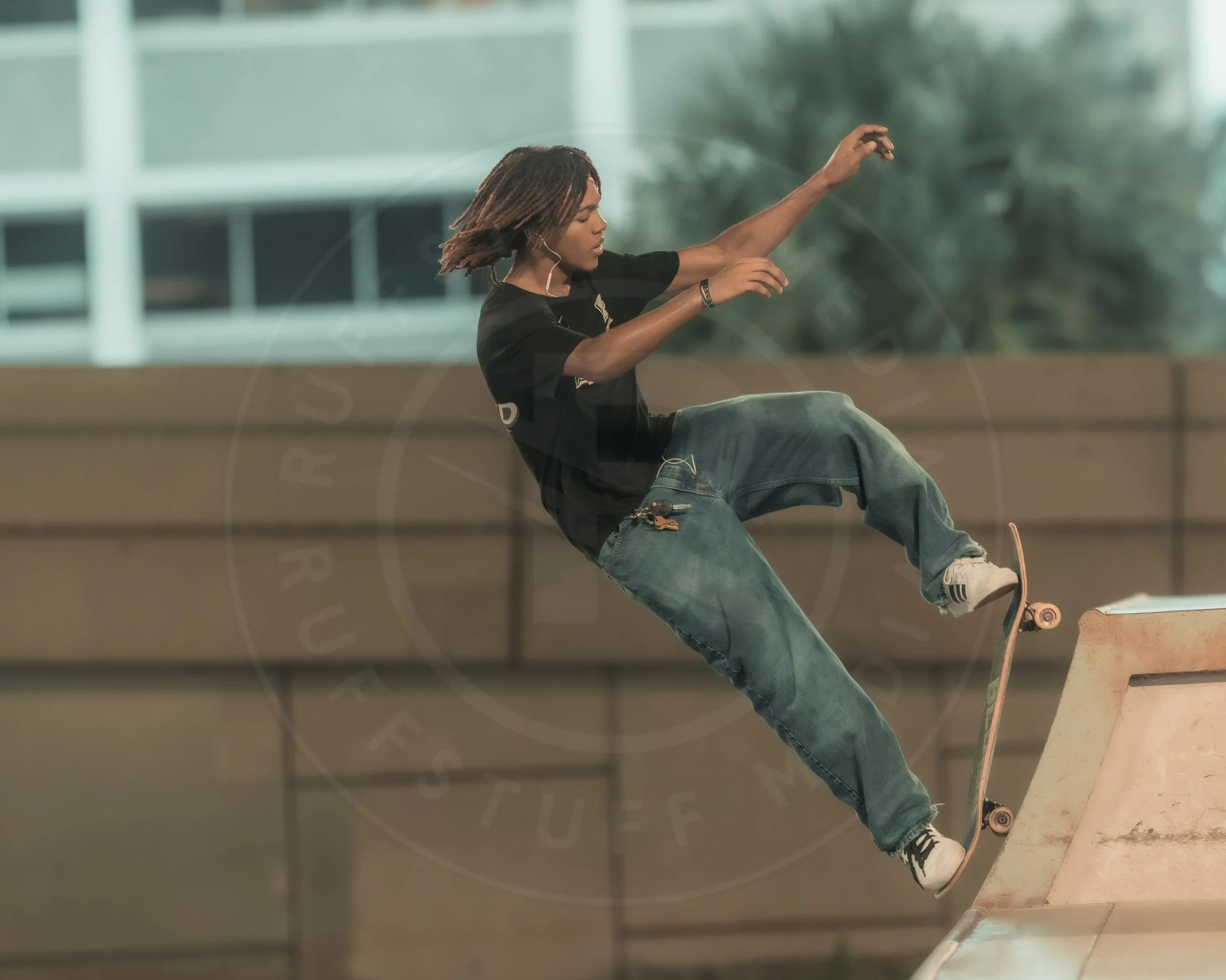 Skate Park 260904-3.JPG