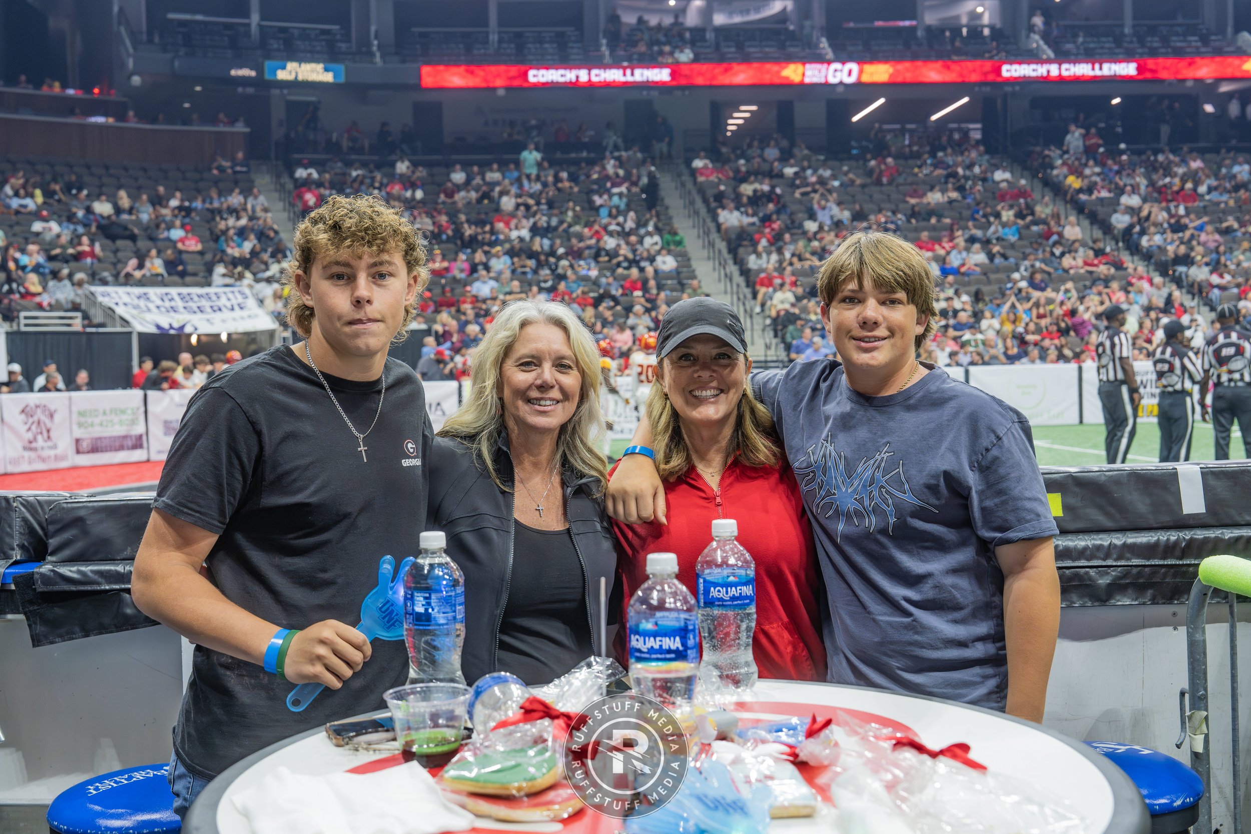 Sharks 260502-129_resize.JPG